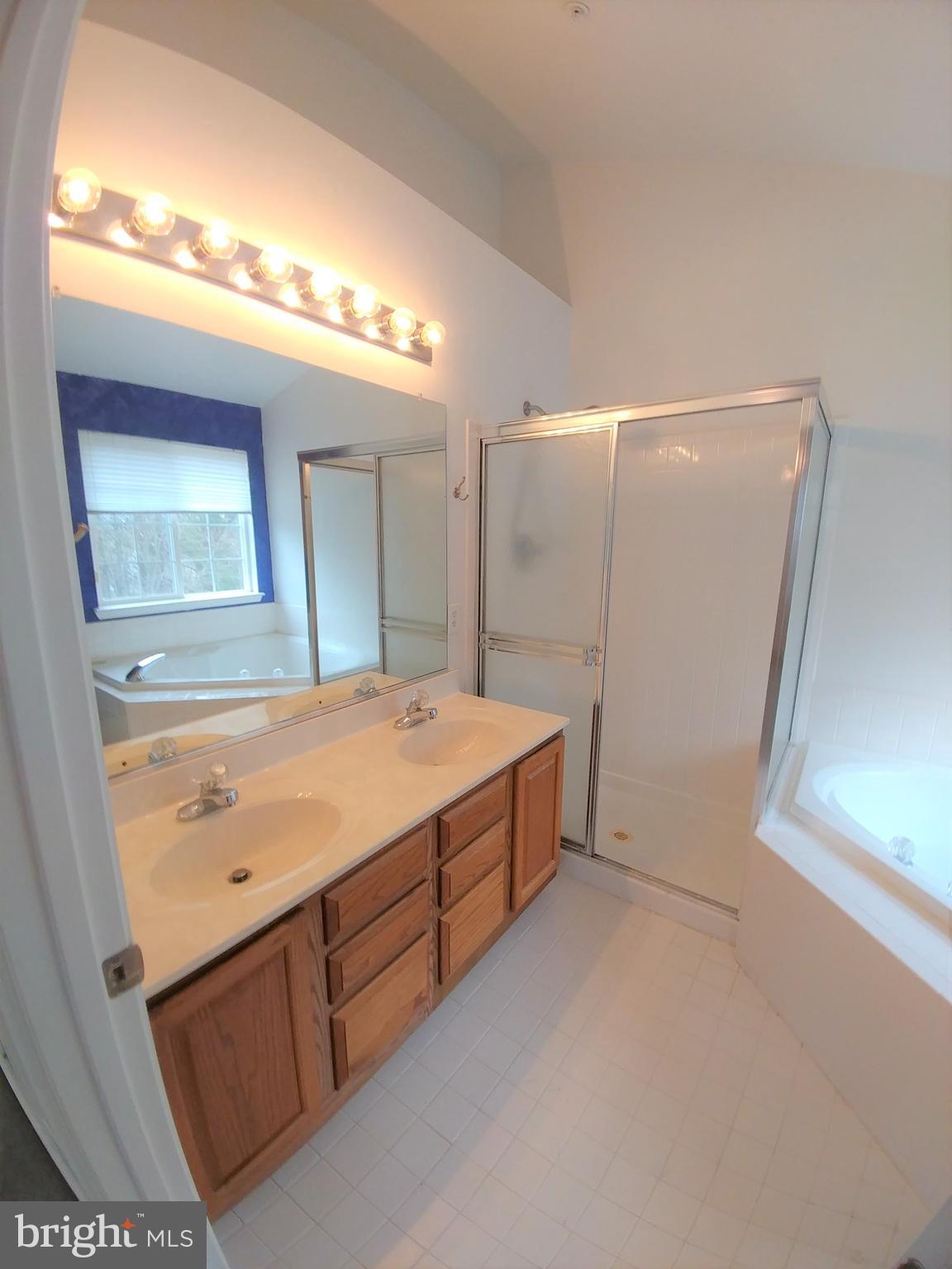 PINEY ORCHARD - Residential