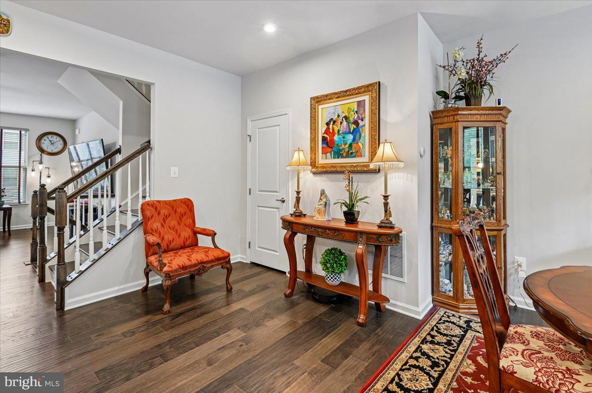 PONDVIEW - Residential