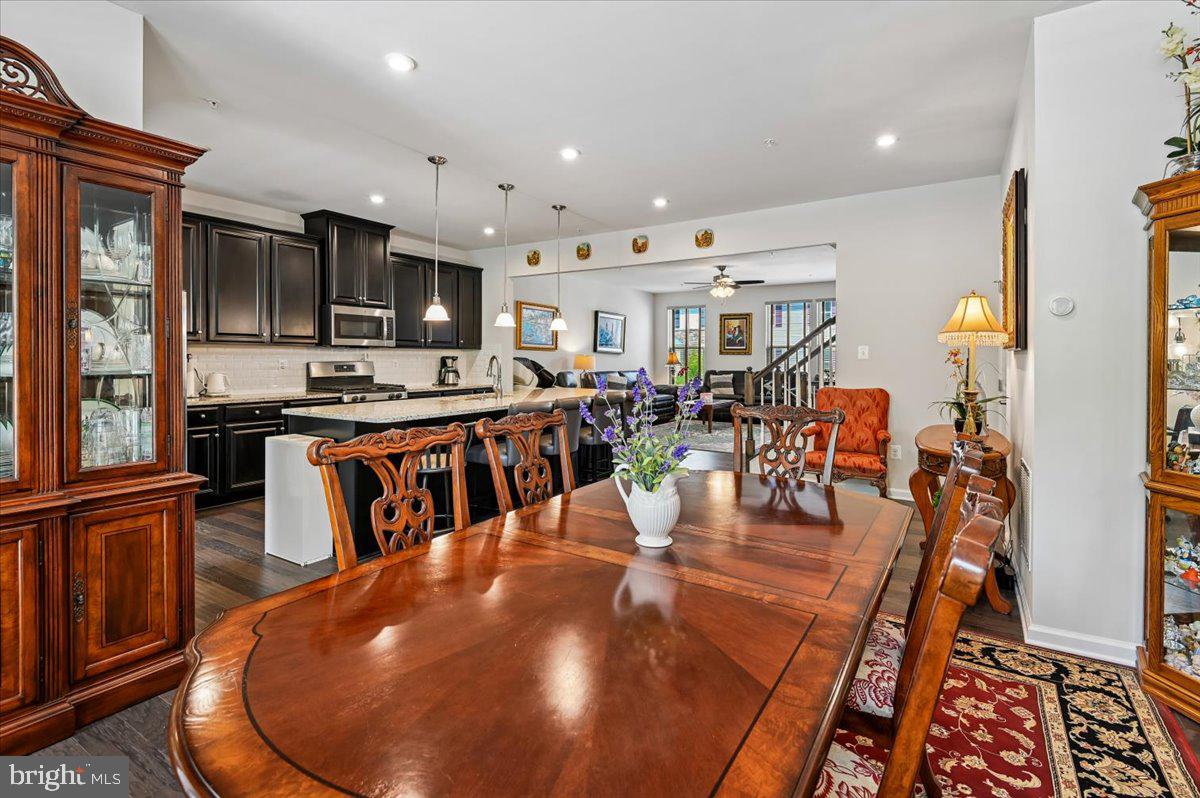 PONDVIEW - Residential