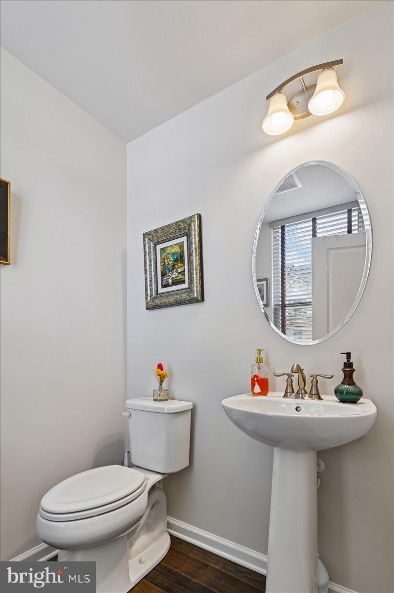PONDVIEW - Residential