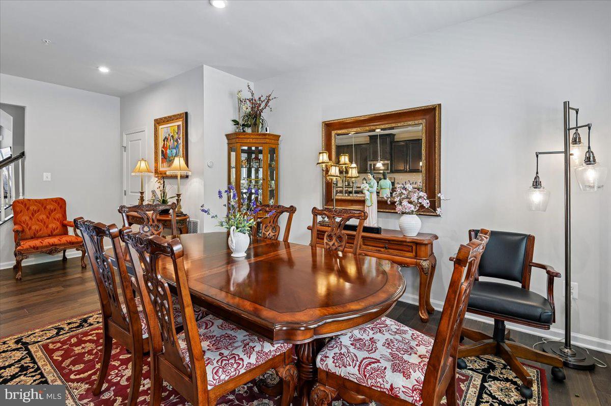 PONDVIEW - Residential