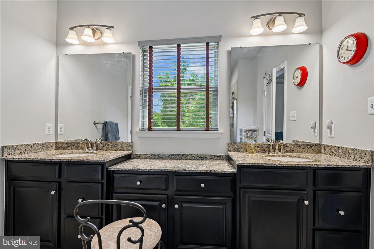 PONDVIEW - Residential