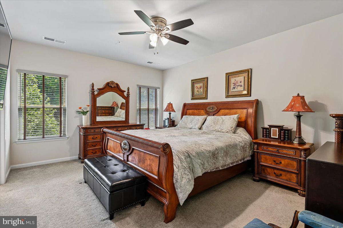 PONDVIEW - Residential