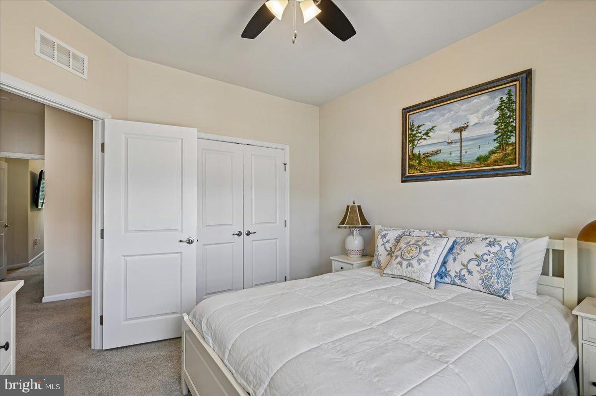 PONDVIEW - Residential