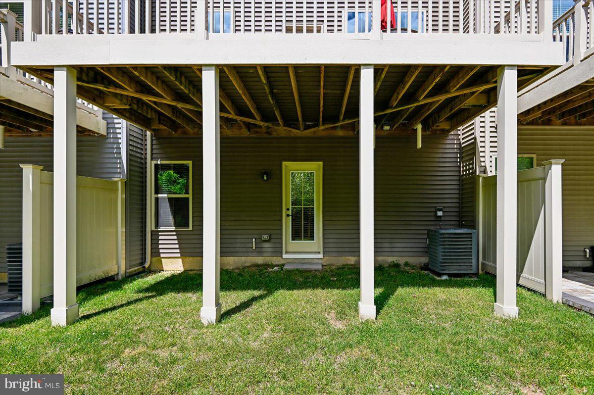 PONDVIEW - Residential