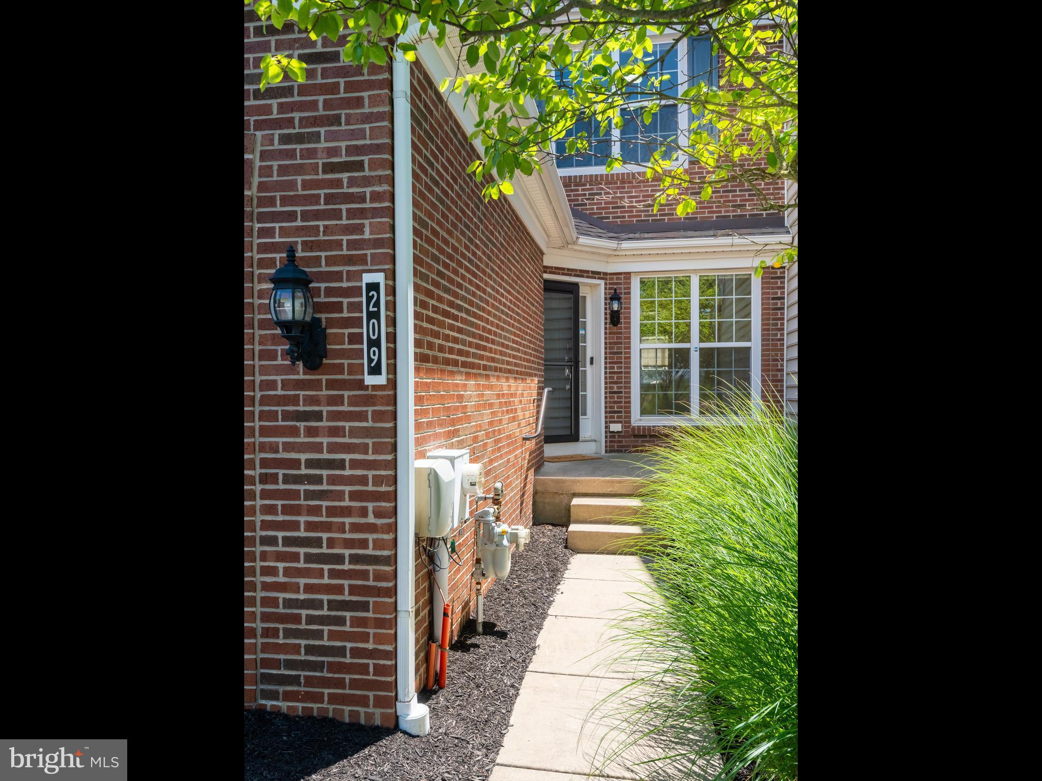 209 N CALDWELL CIRCLE