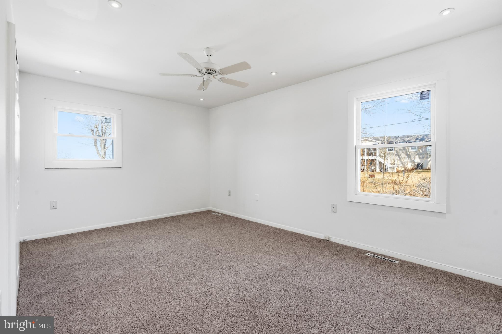 FARMINGTON HEIGHTS - Residential