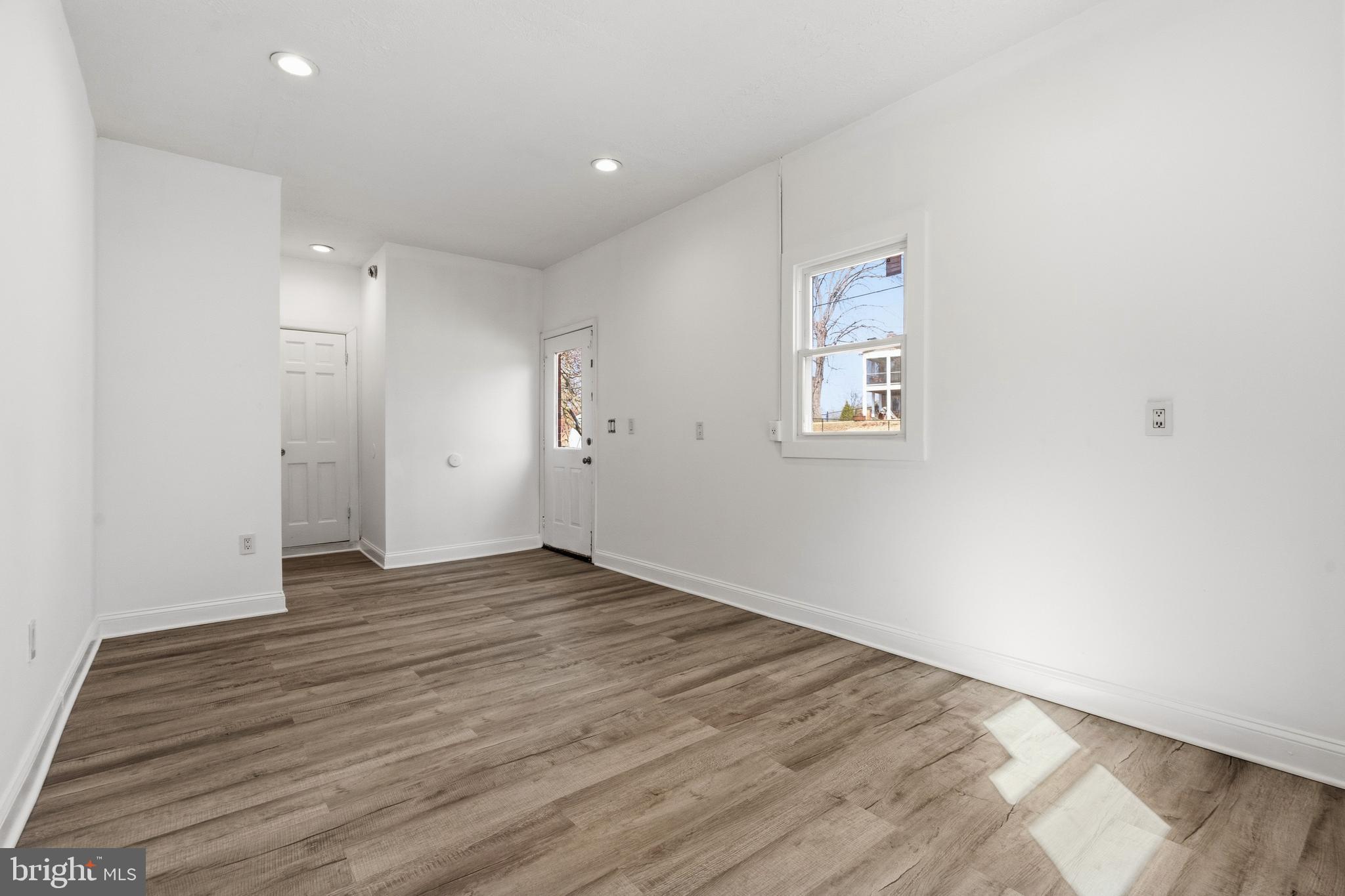 FARMINGTON HEIGHTS - Residential