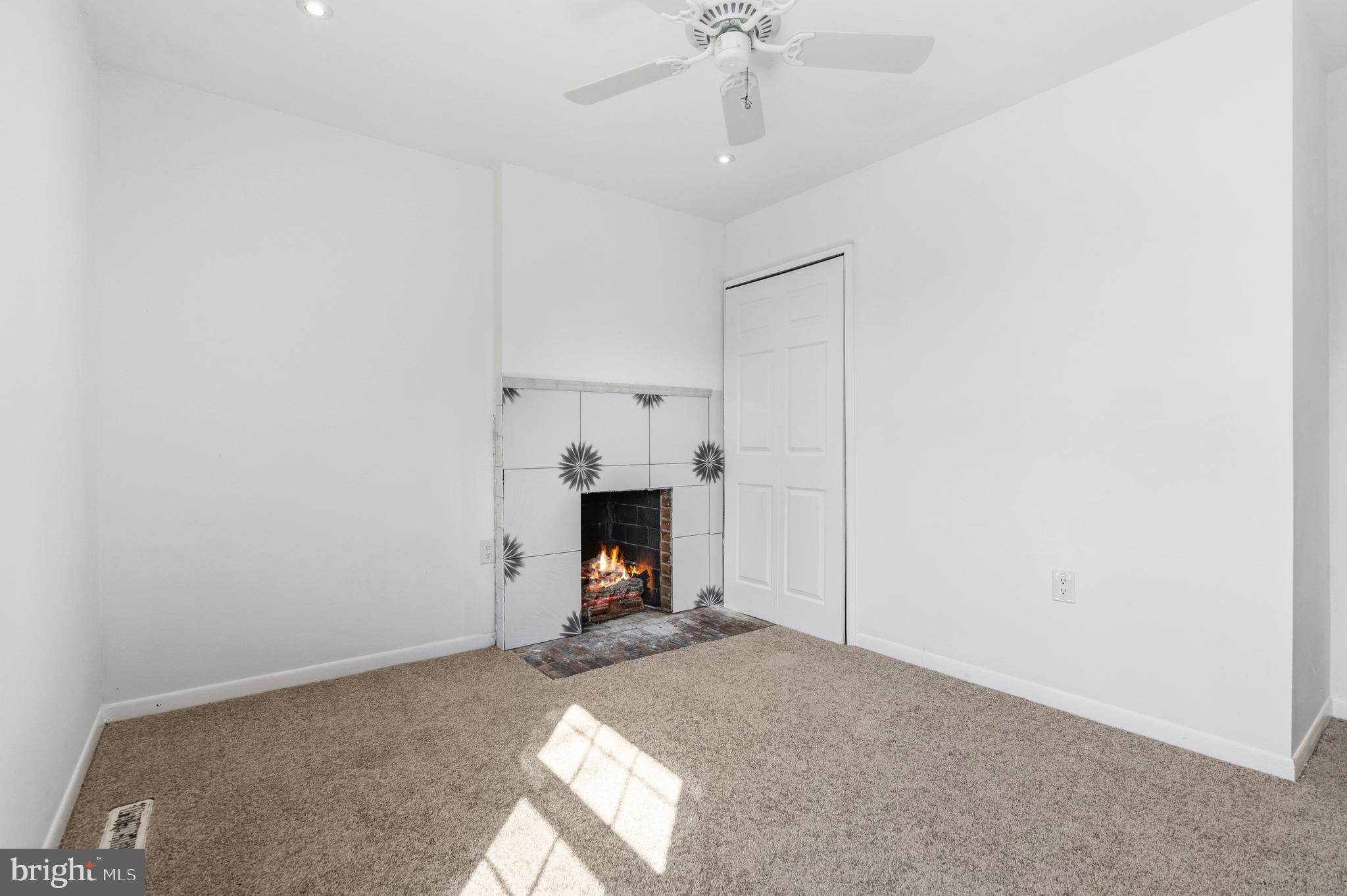 FARMINGTON HEIGHTS - Residential