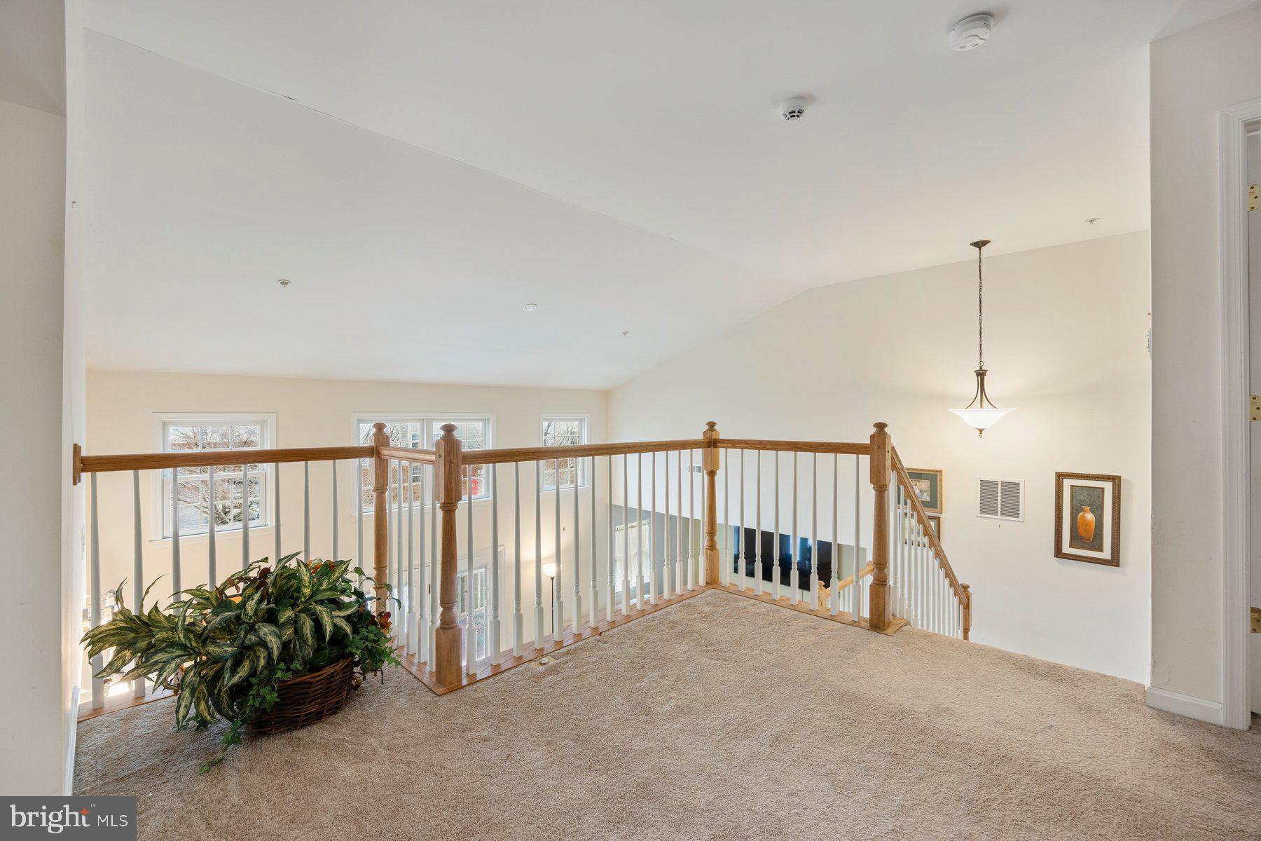 GOLDEN VIEW - Residential