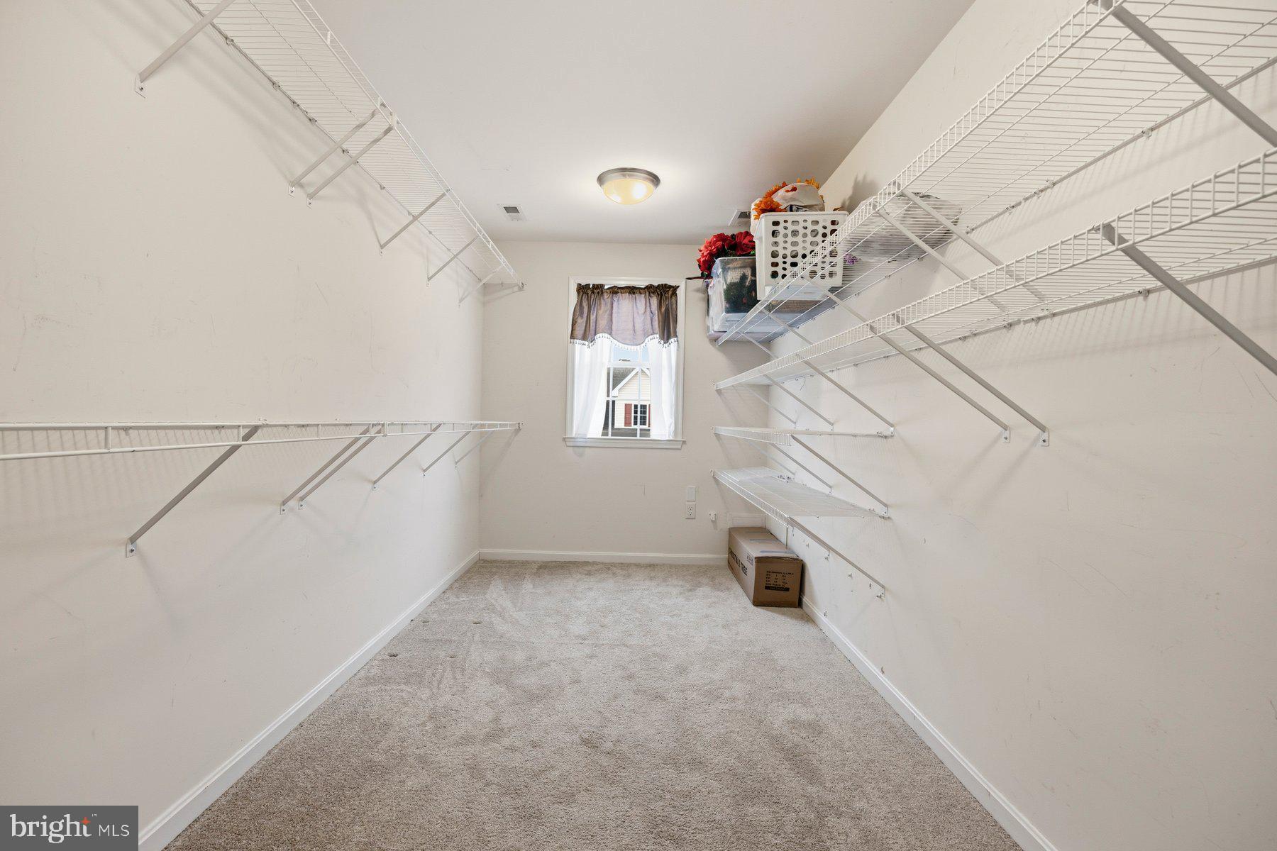 GOLDEN VIEW - Residential