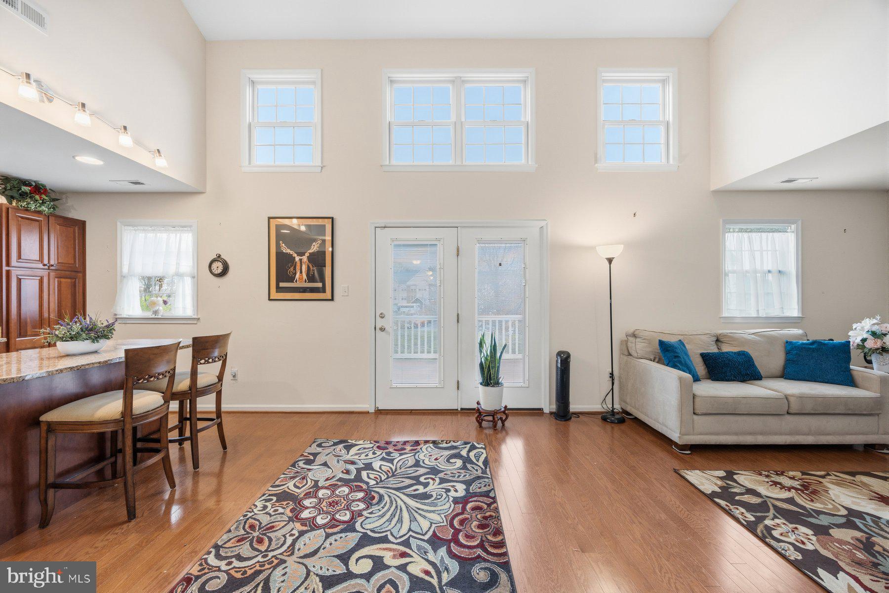 GOLDEN VIEW - Residential