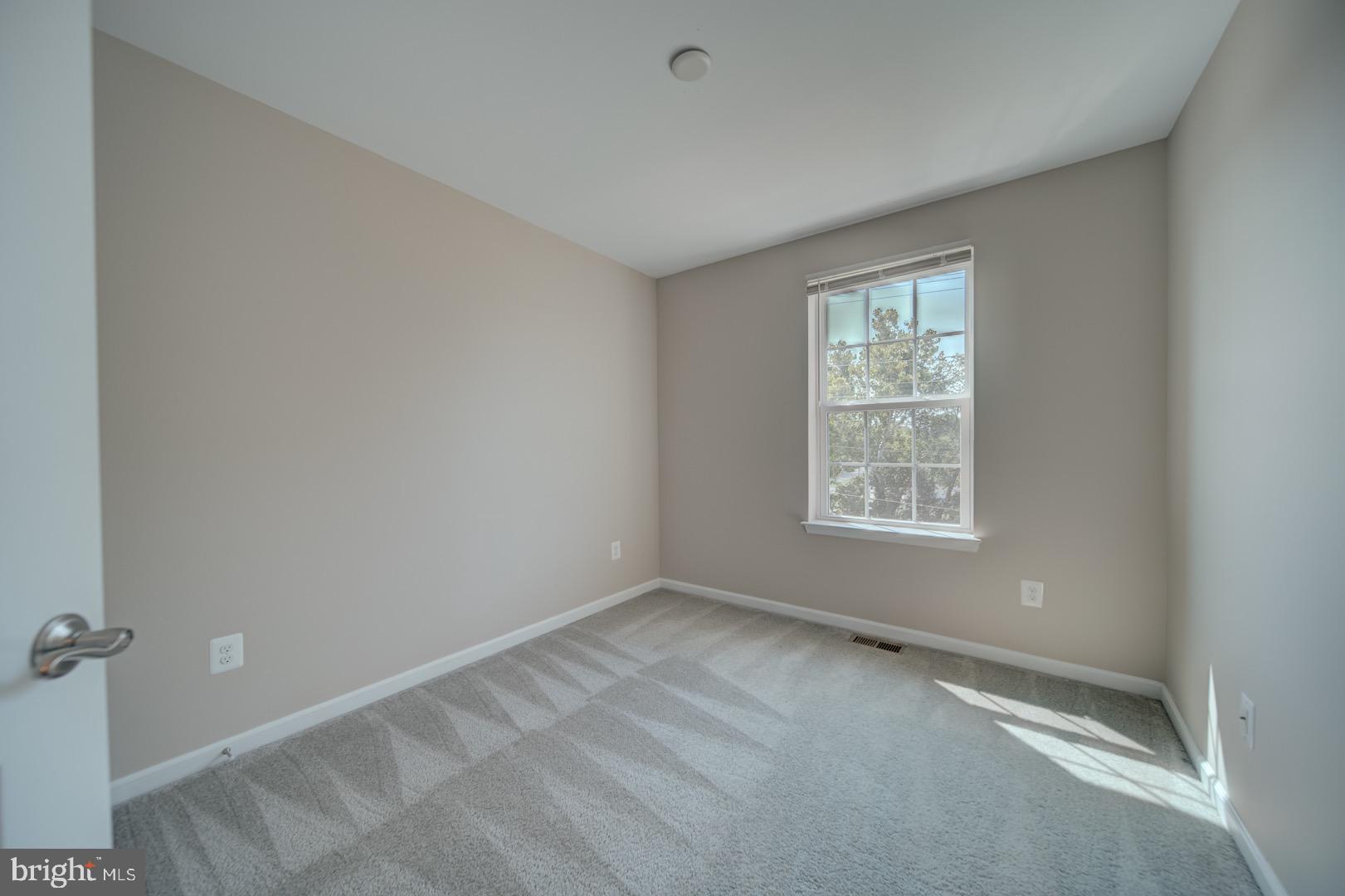 METRO POINTE - Residential