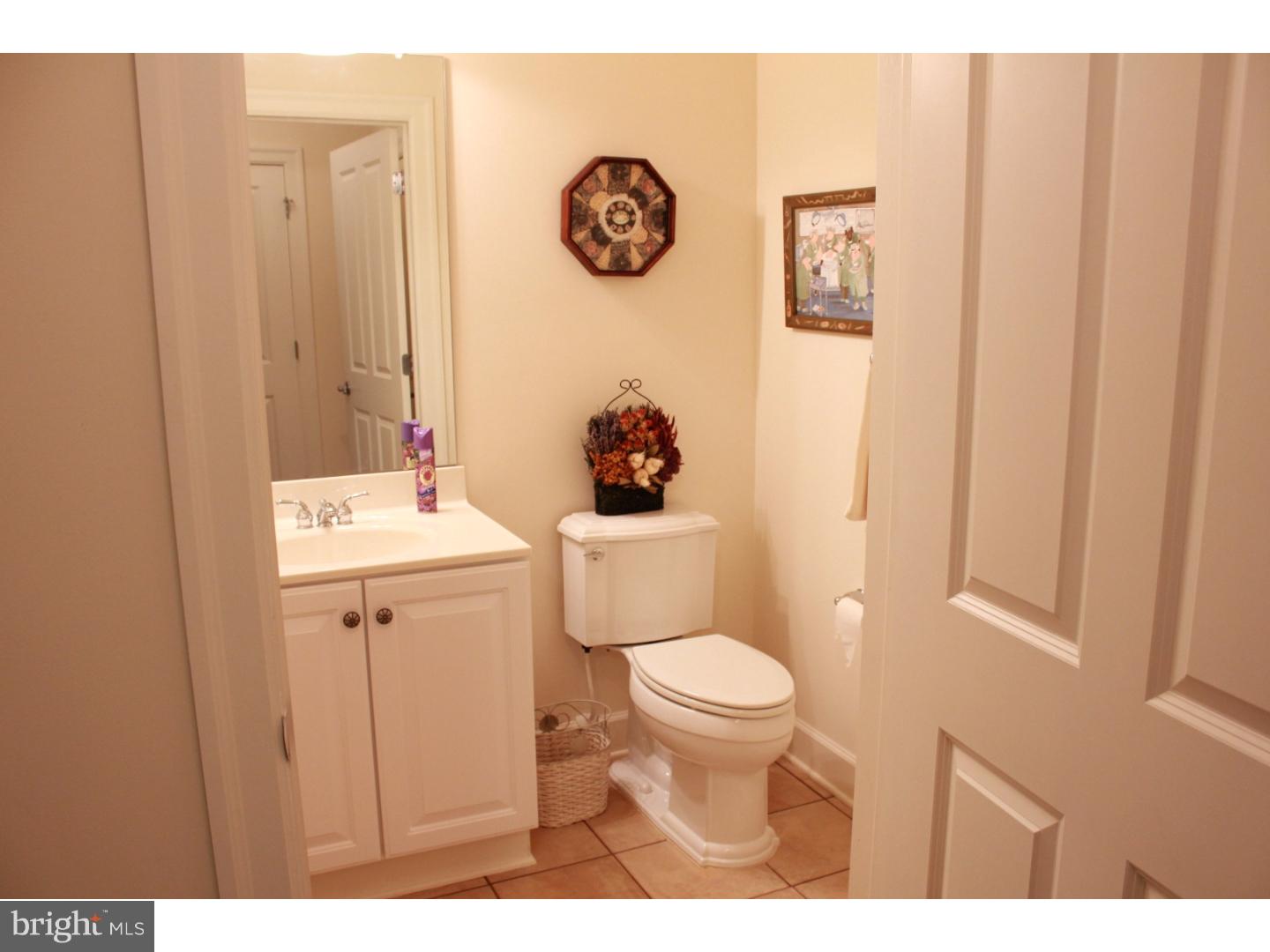 TERRAZZA NEWTOWN SQR - Residential