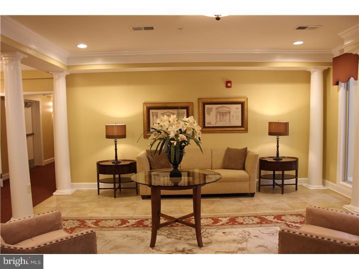 TERRAZZA NEWTOWN SQR - Residential