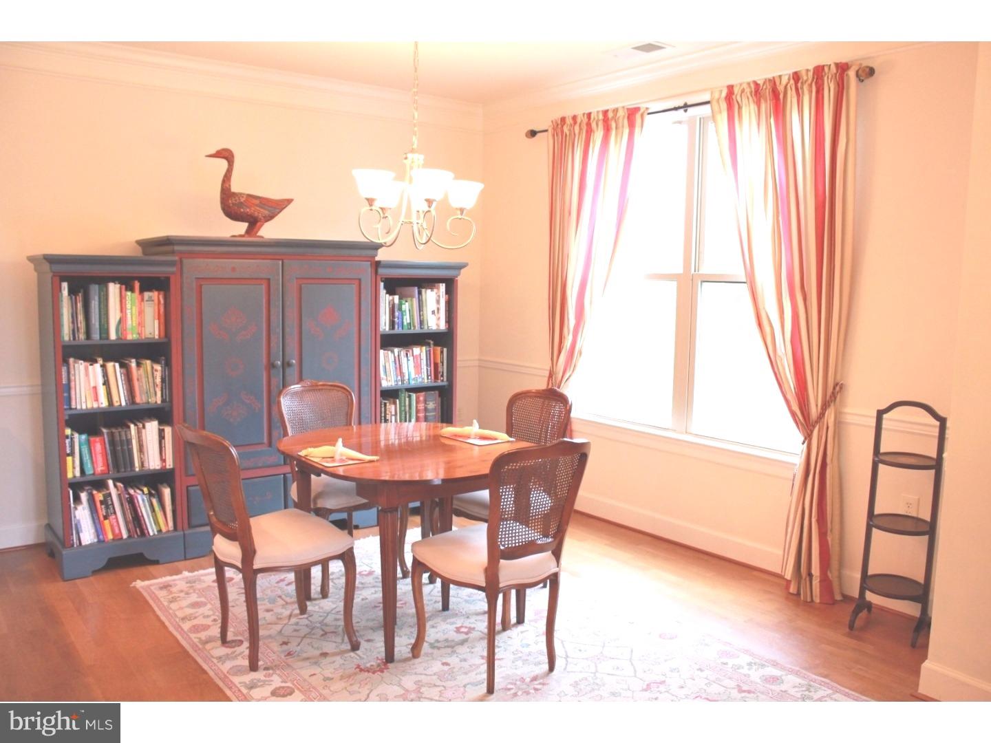 TERRAZZA NEWTOWN SQR - Residential