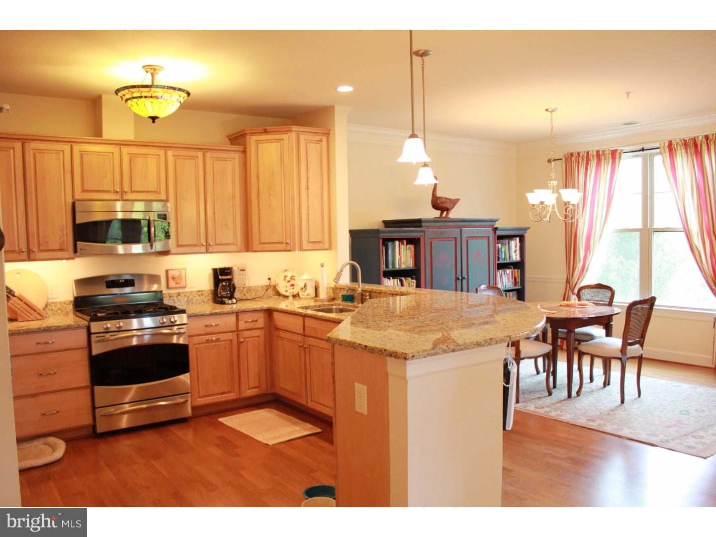 TERRAZZA NEWTOWN SQR - Residential