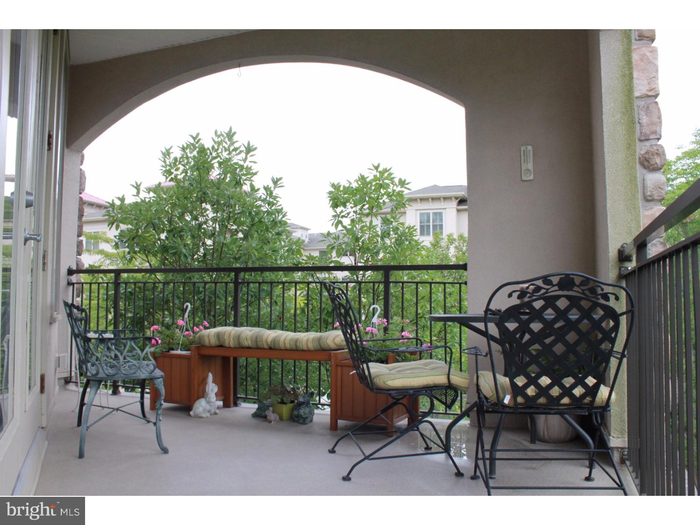 TERRAZZA NEWTOWN SQR - Residential