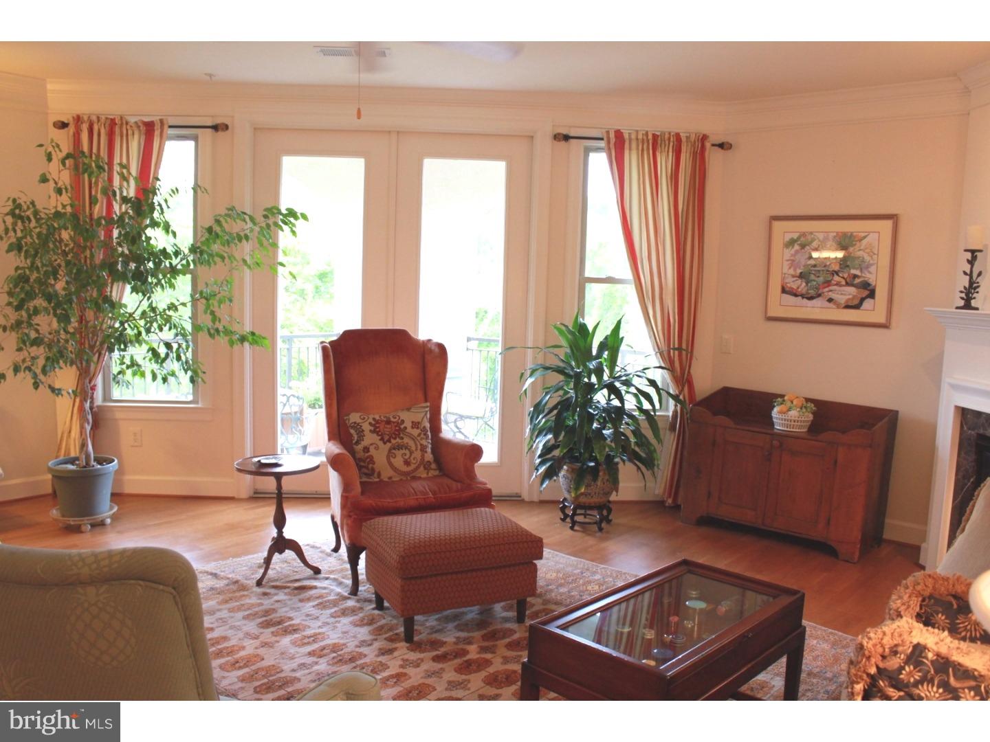 TERRAZZA NEWTOWN SQR - Residential