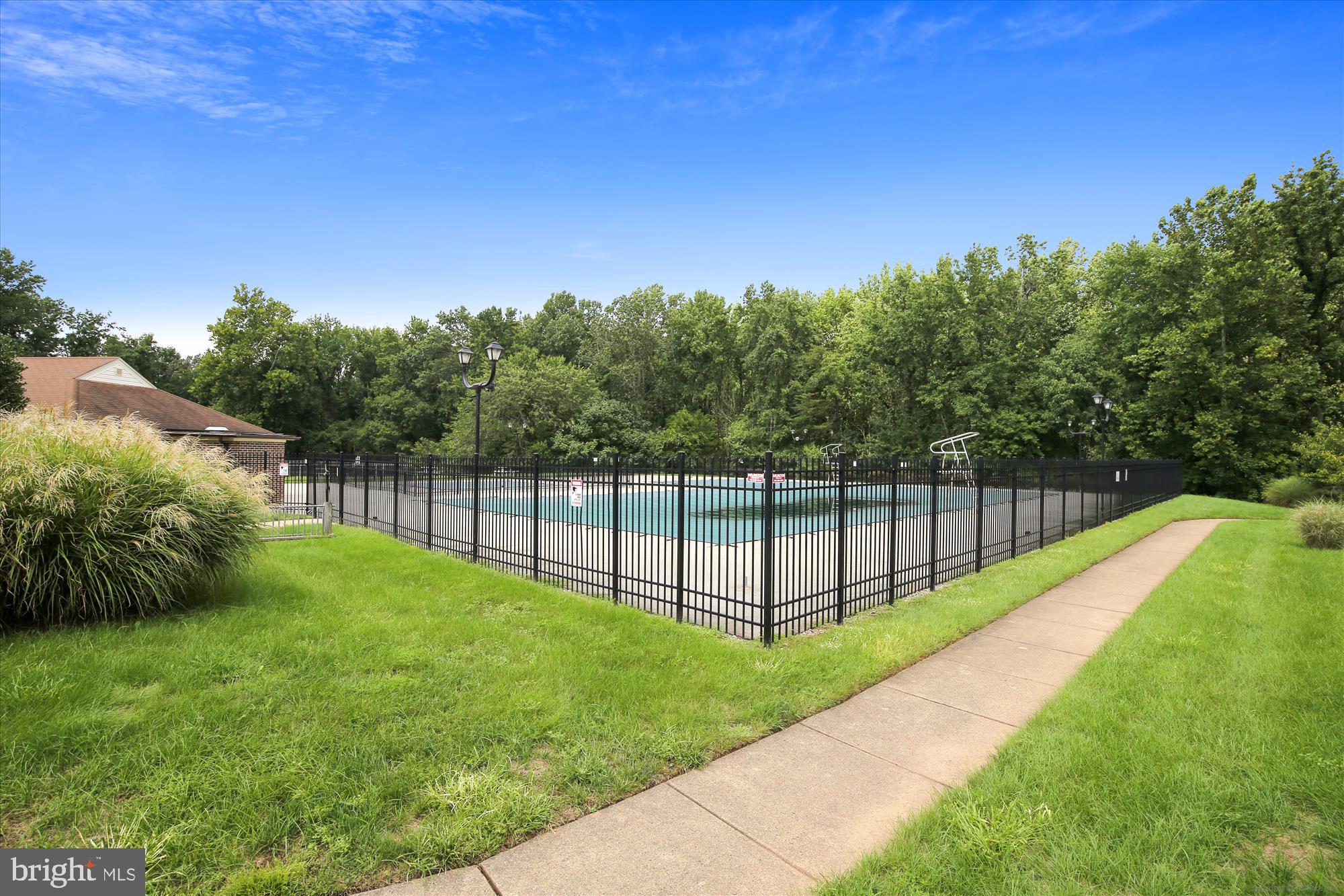 NEWGATE - Residential Lease