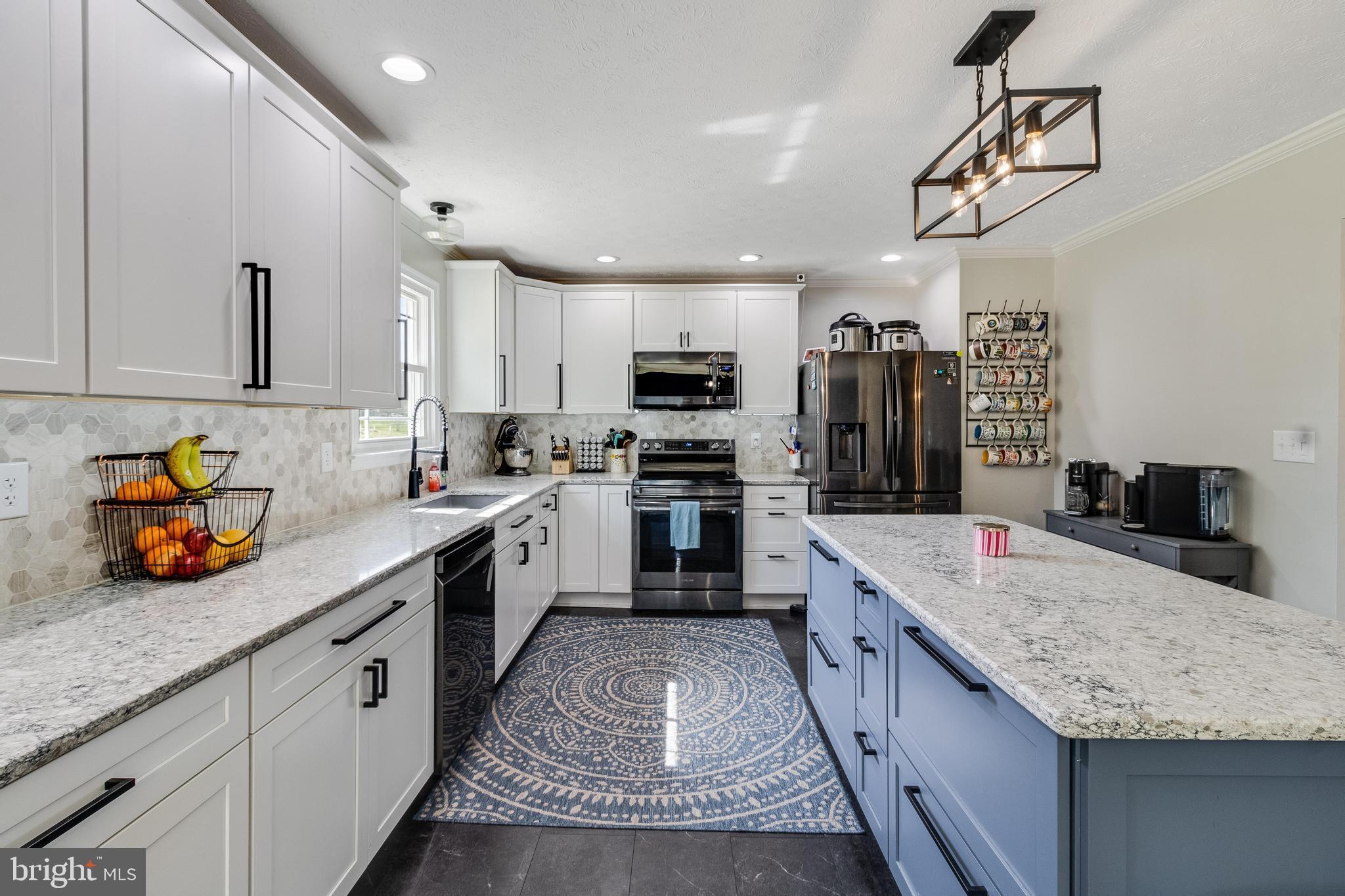 BAY MEADOWS - Residential