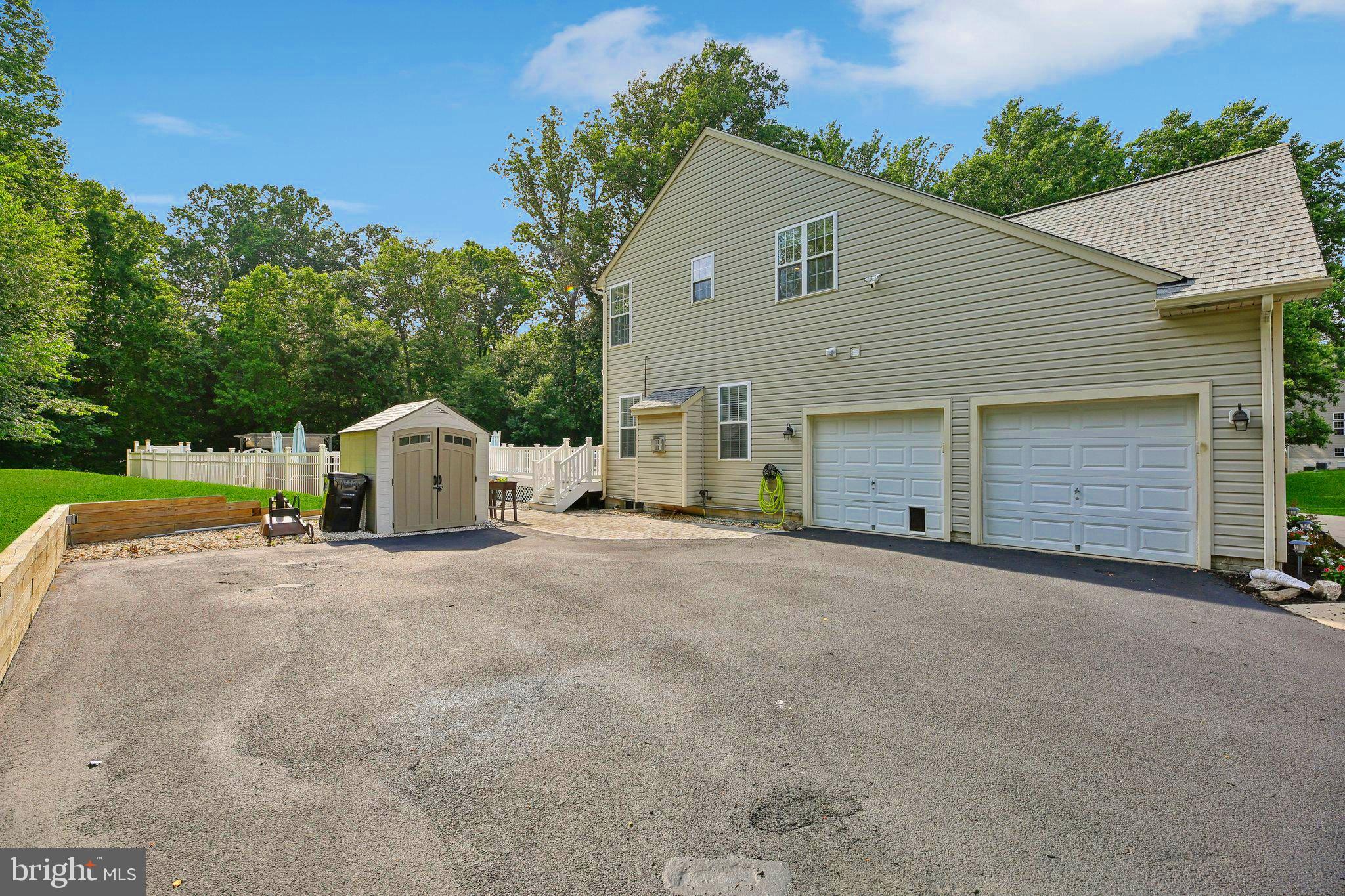 2742 RIDGE ROAD