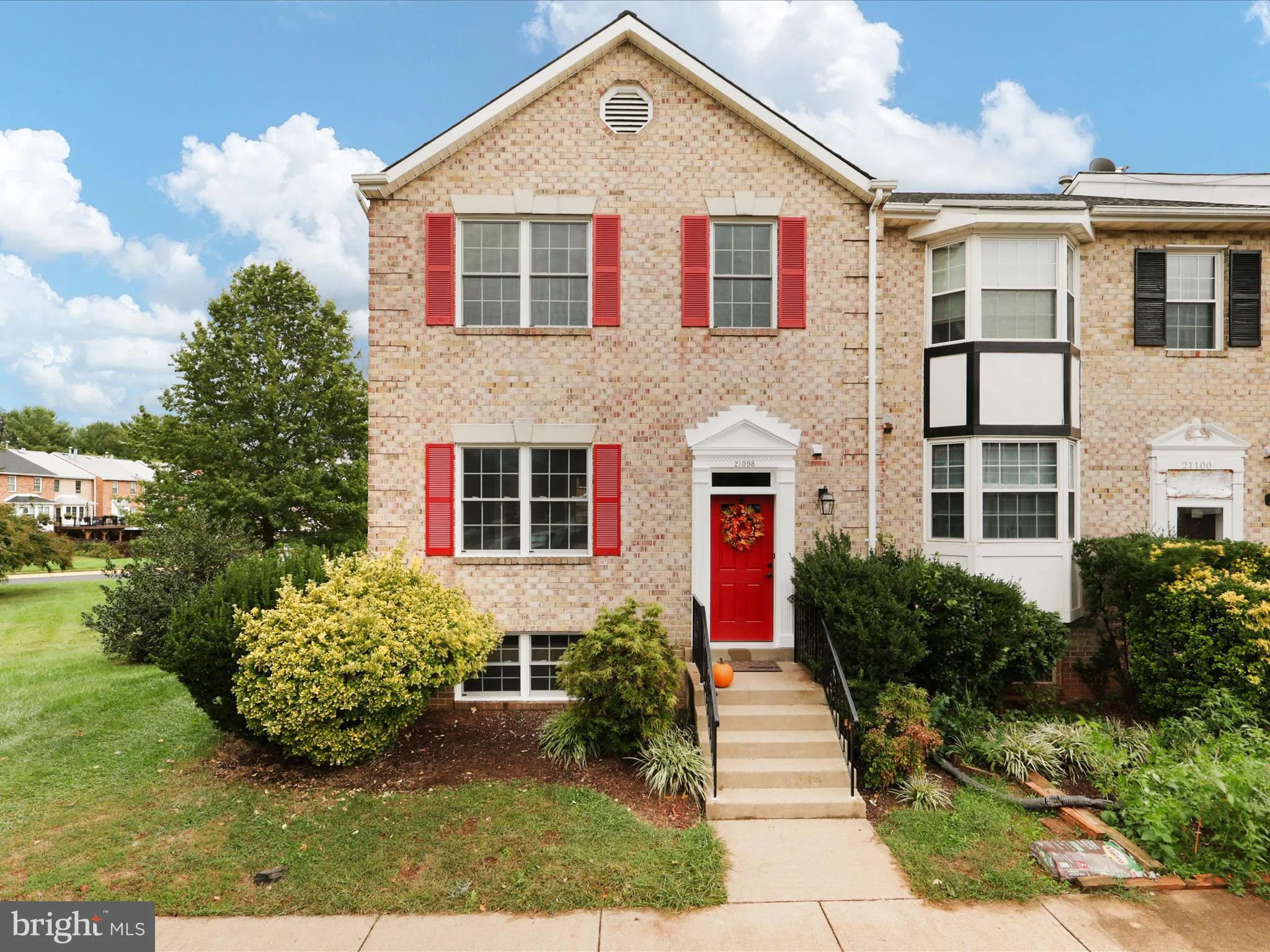 Sterling, Virginia 20164, United States, 4 Bedrooms Bedrooms, ,4 BathroomsBathrooms,Residential,Active,226204