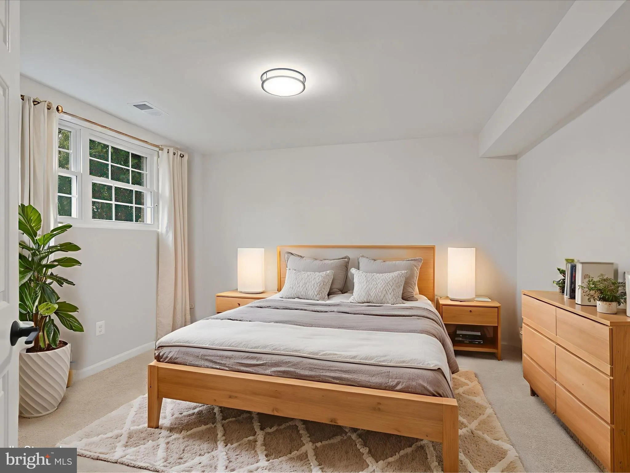 Sterling, Virginia 20164, United States, 4 Bedrooms Bedrooms, ,4 BathroomsBathrooms,Residential,Active,226204