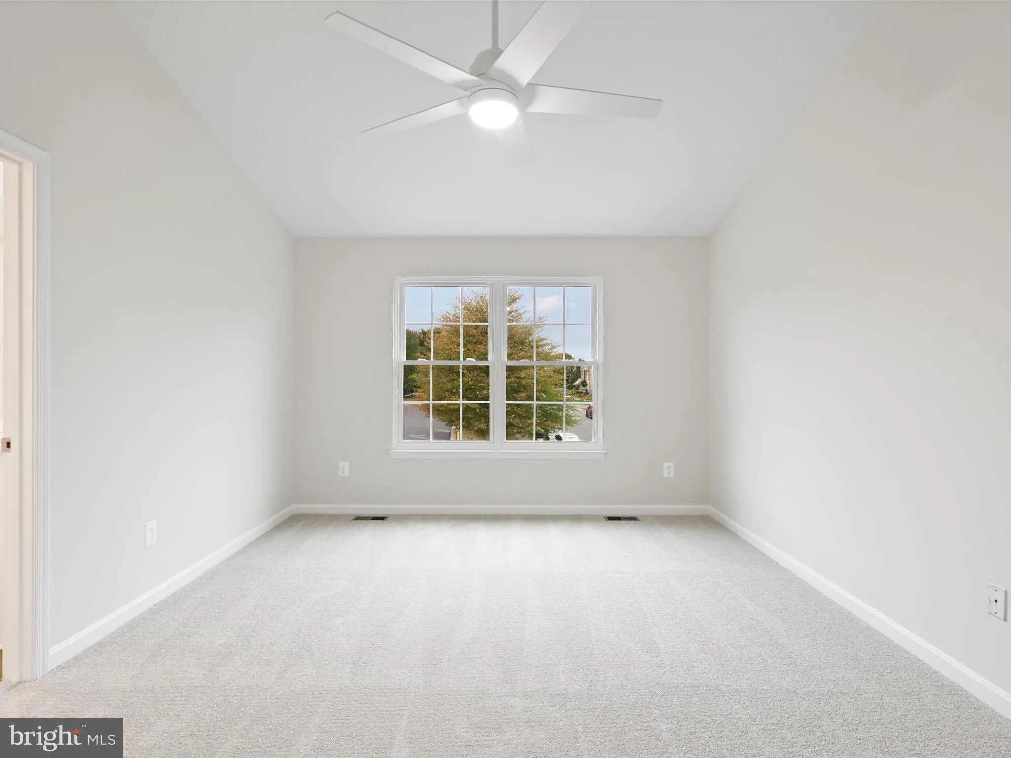 Sterling, Virginia 20164, United States, 4 Bedrooms Bedrooms, ,4 BathroomsBathrooms,Residential,Active,226204