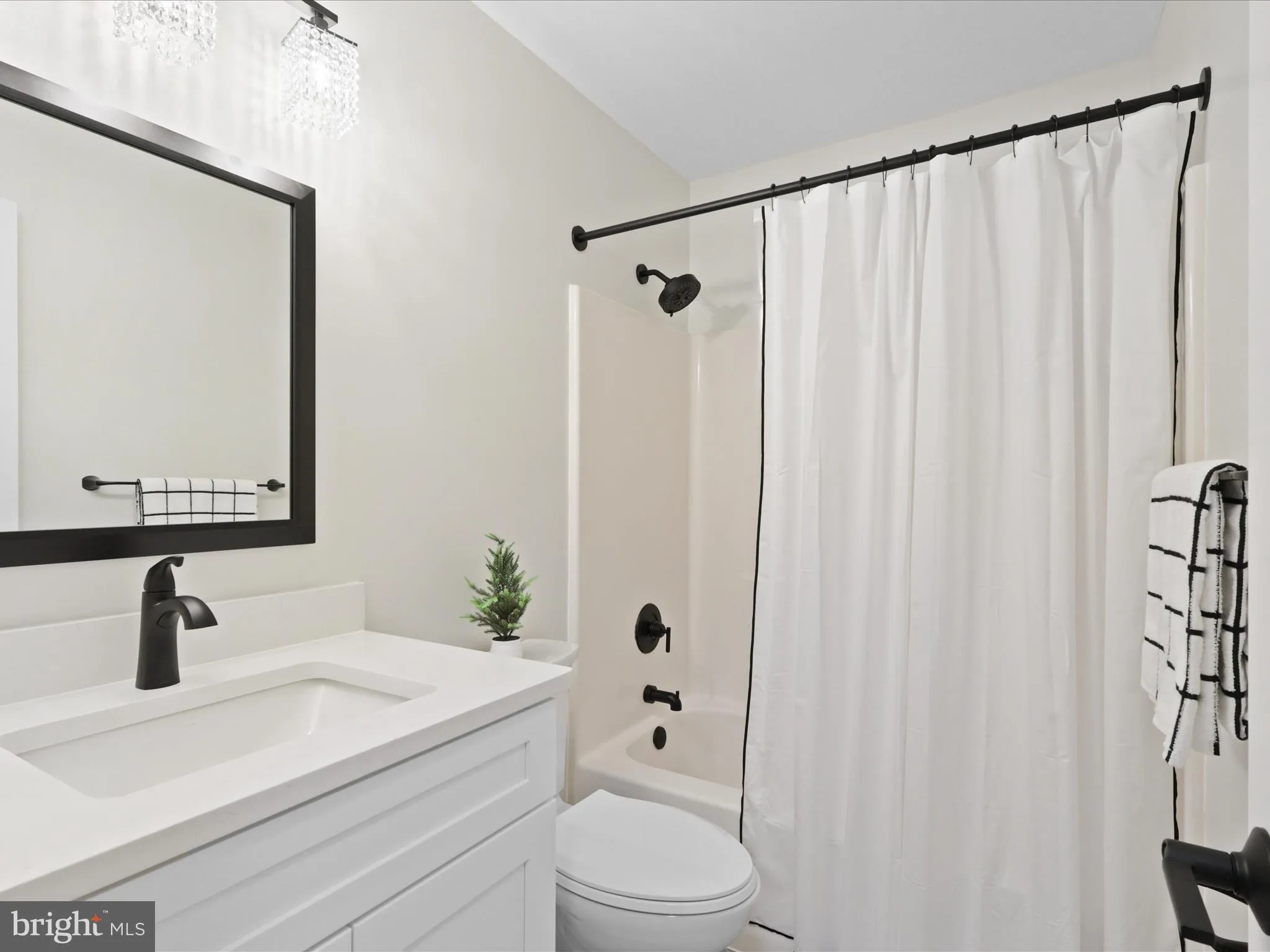 Sterling, Virginia 20164, United States, 4 Bedrooms Bedrooms, ,4 BathroomsBathrooms,Residential,Active,226204