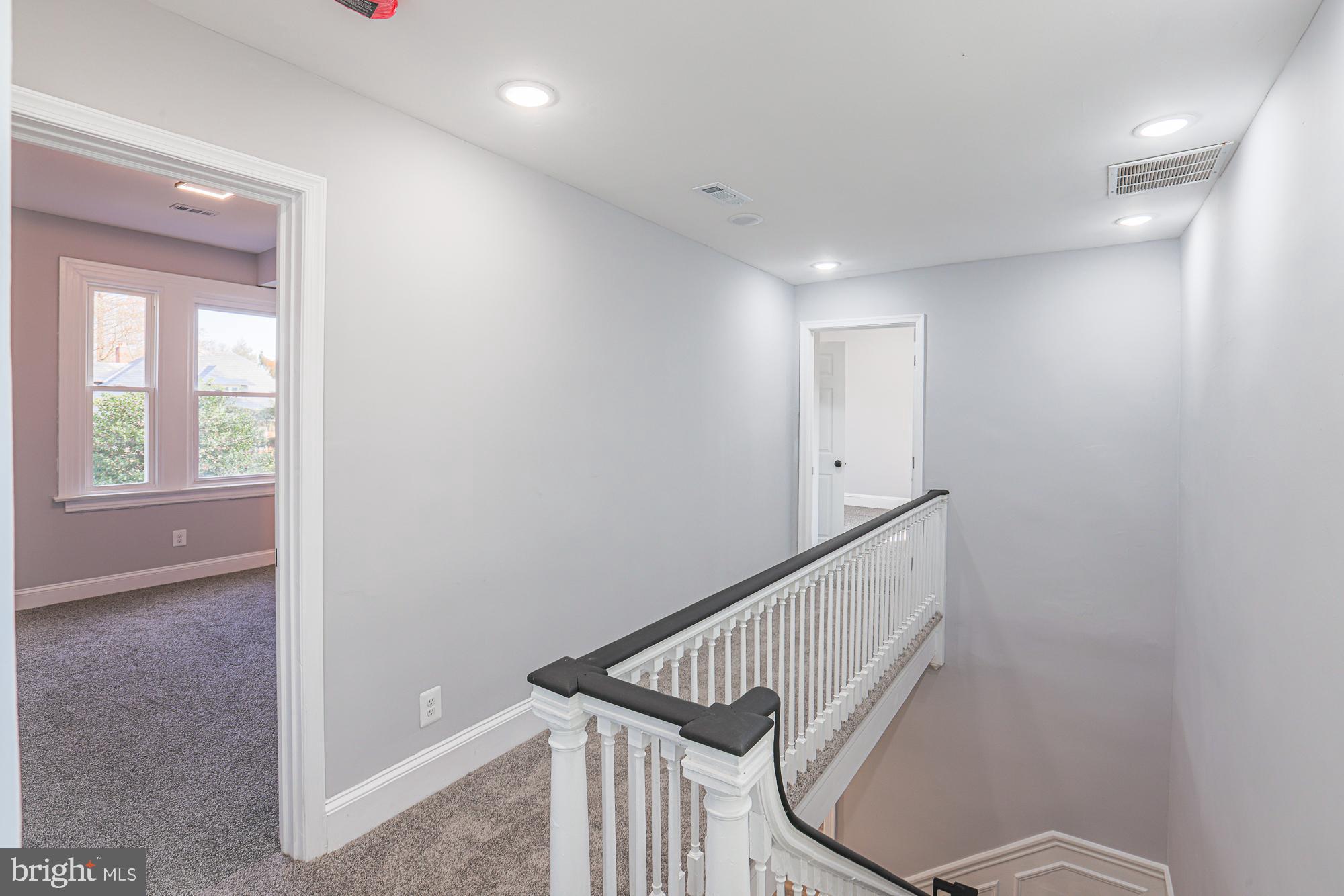 WINDSOR HILLS - Residential