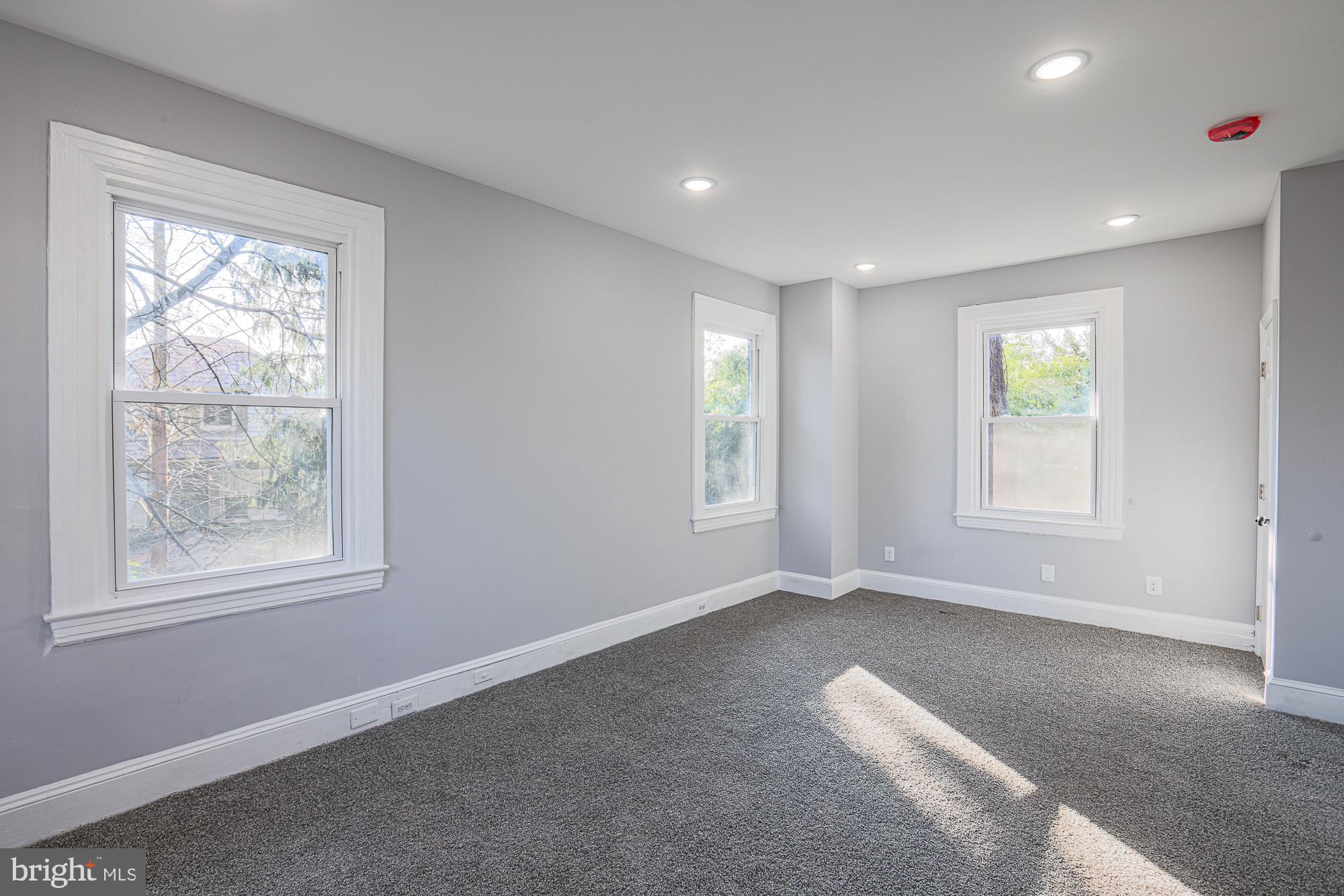 WINDSOR HILLS - Residential