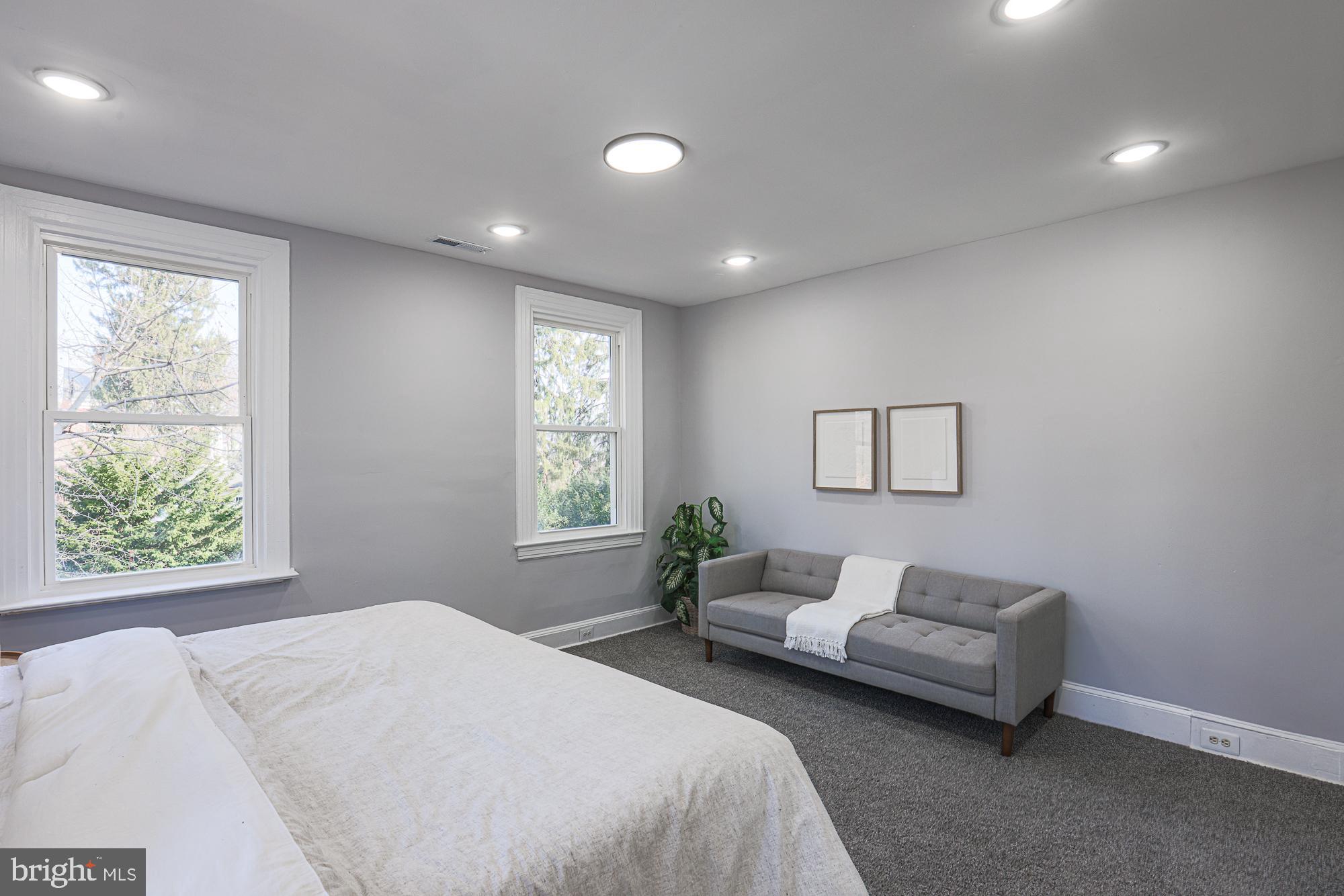 WINDSOR HILLS - Residential