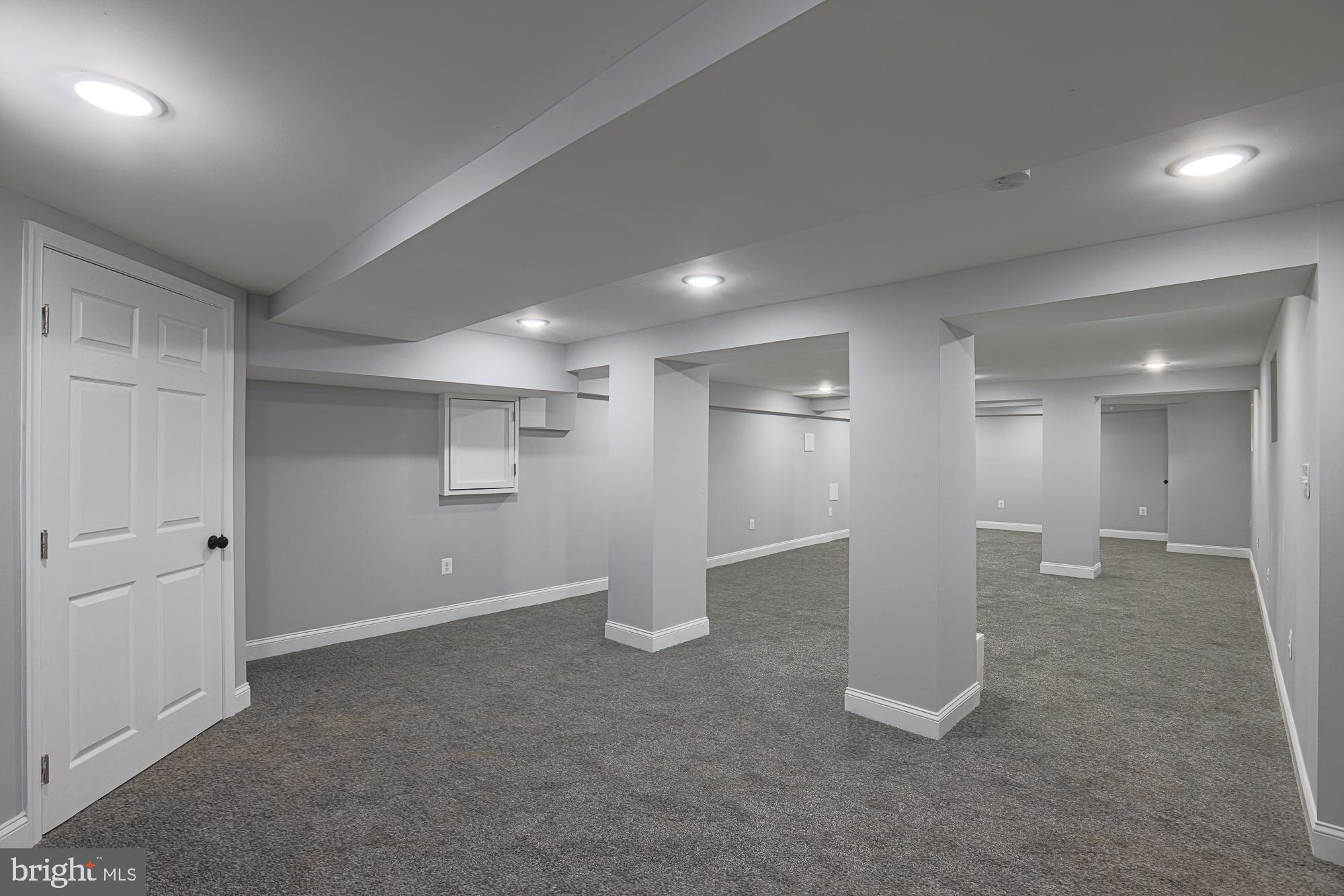 WINDSOR HILLS - Residential