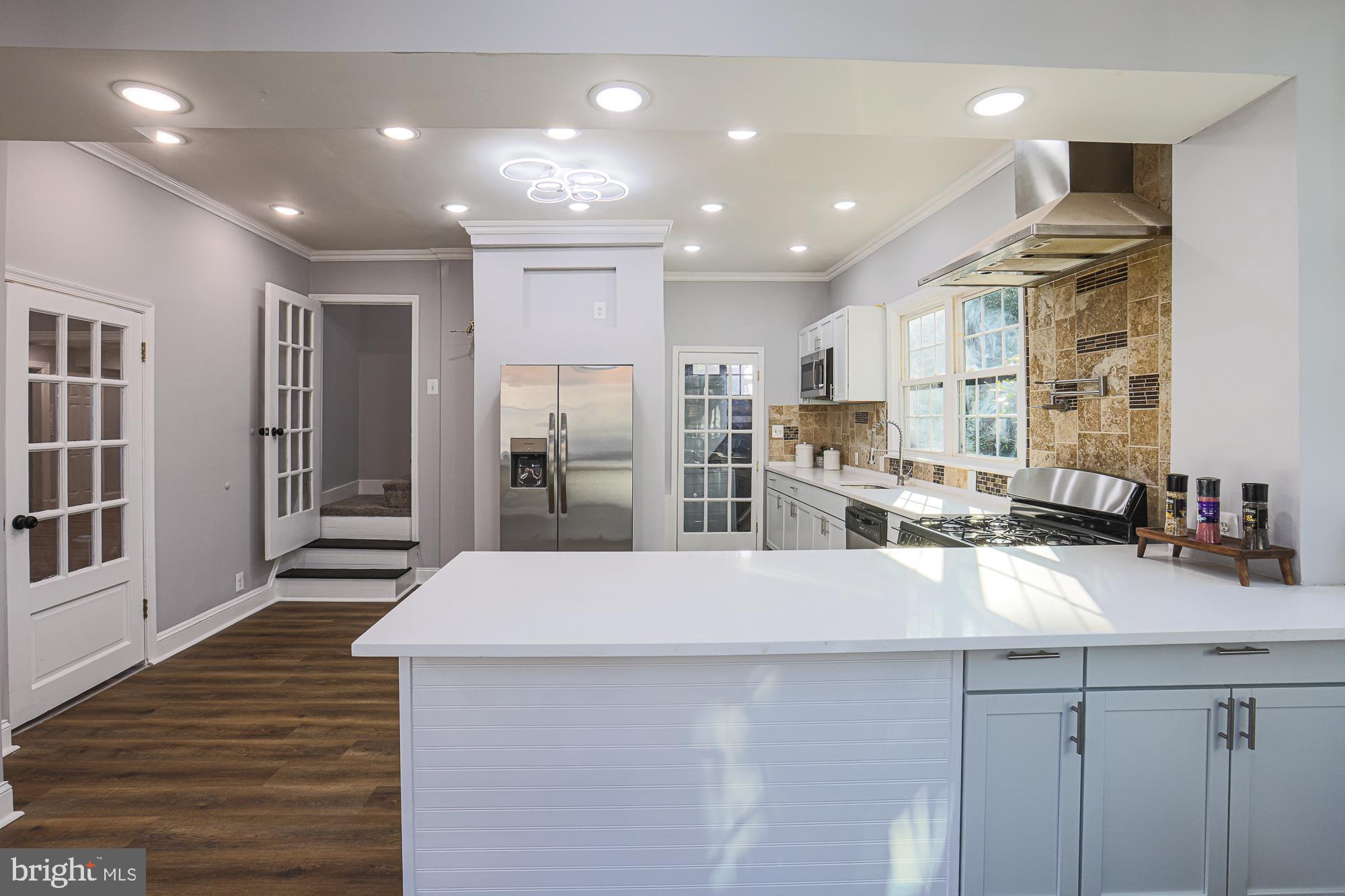 WINDSOR HILLS - Residential