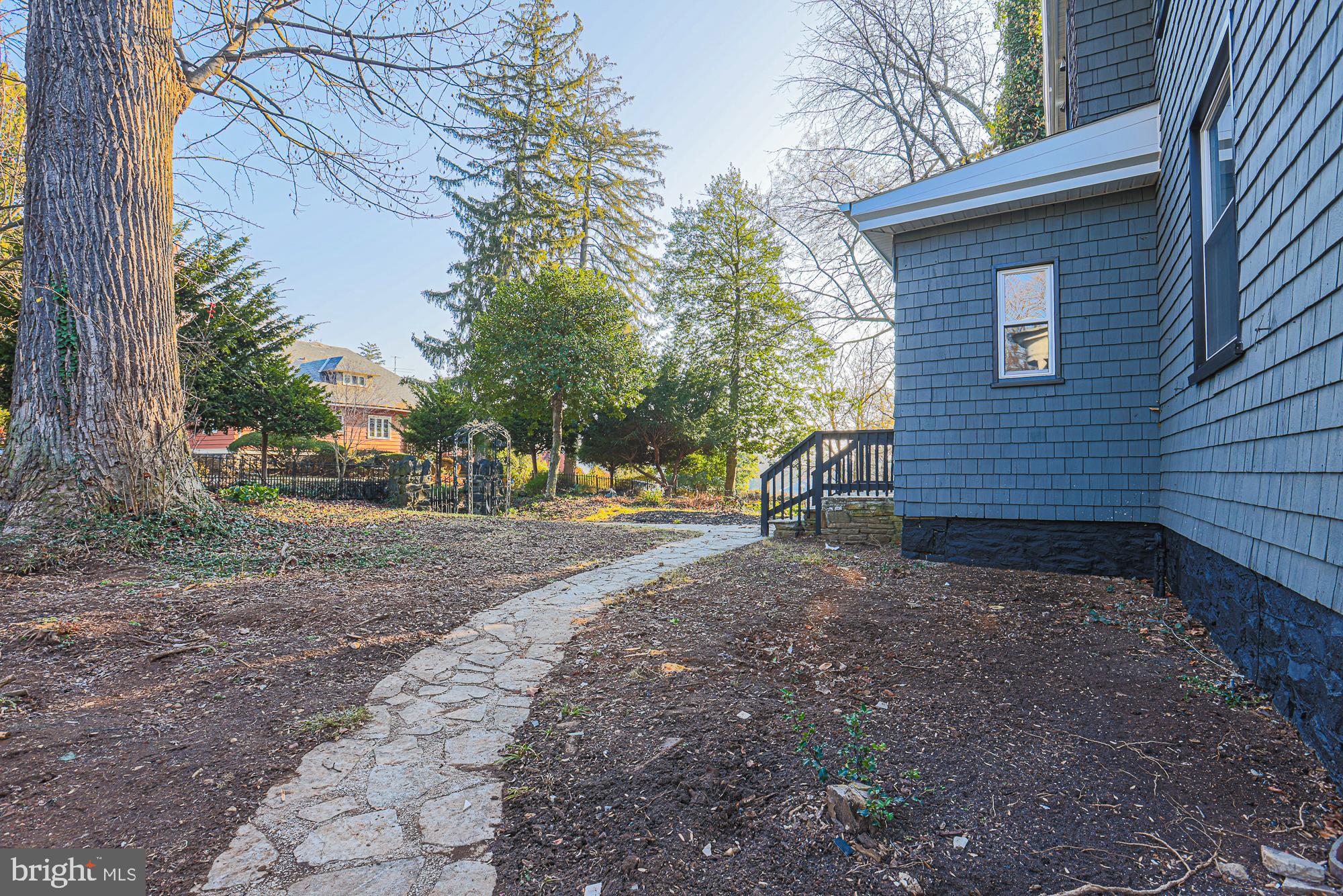 WINDSOR HILLS - Residential