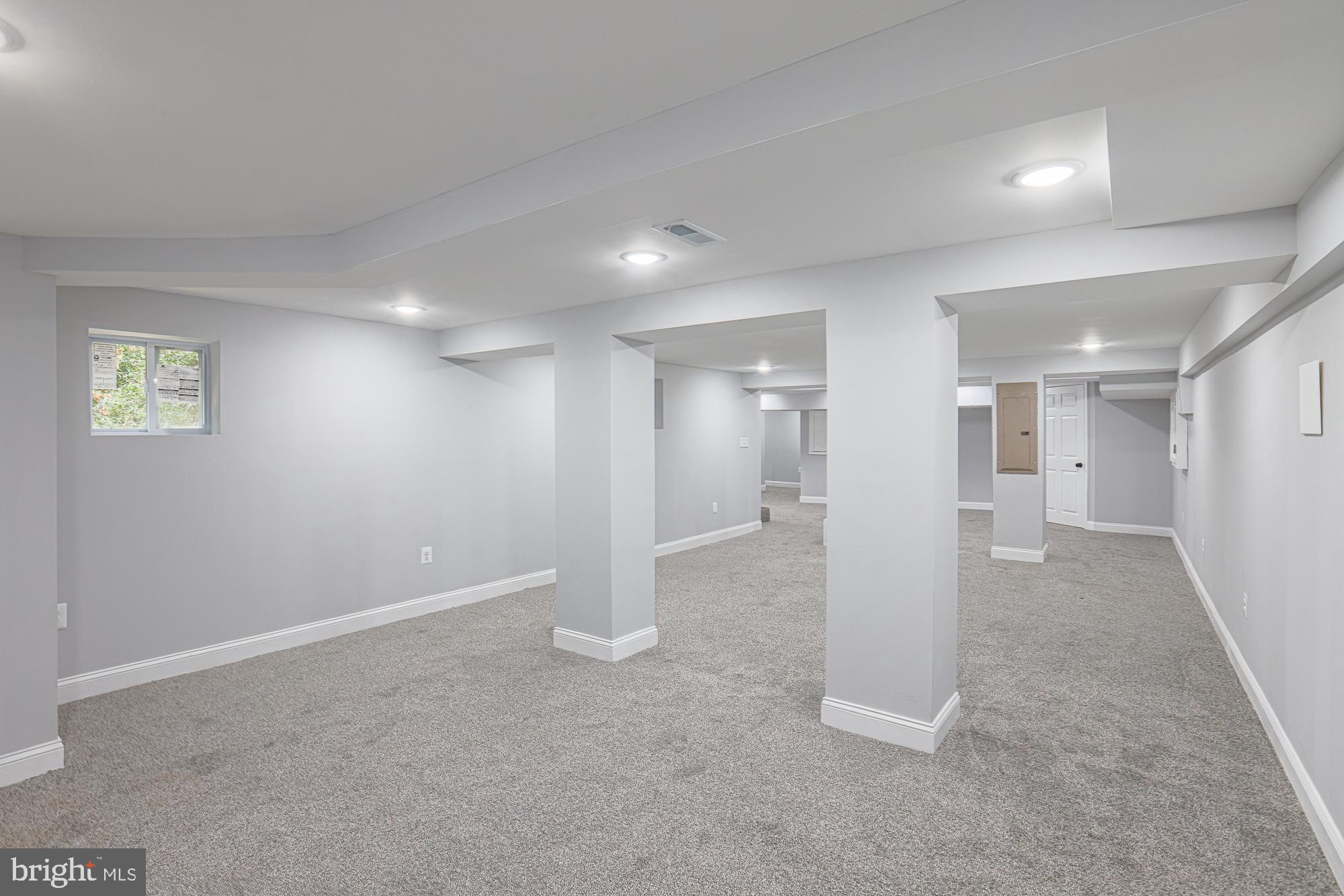 WINDSOR HILLS - Residential