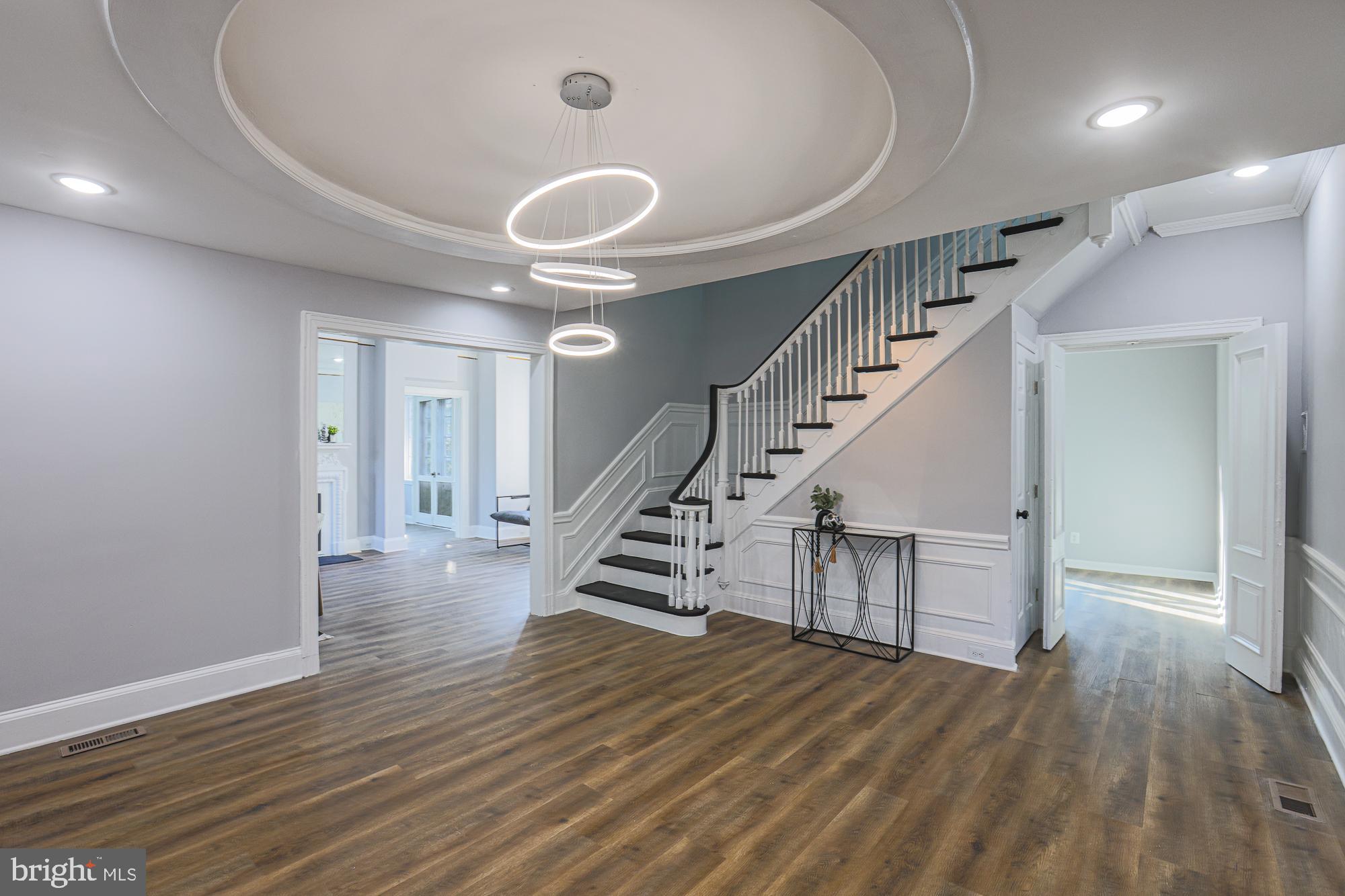 WINDSOR HILLS - Residential