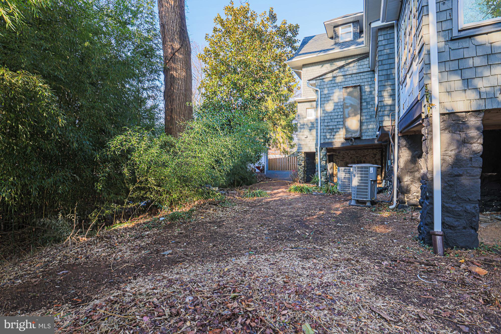 WINDSOR HILLS - Residential