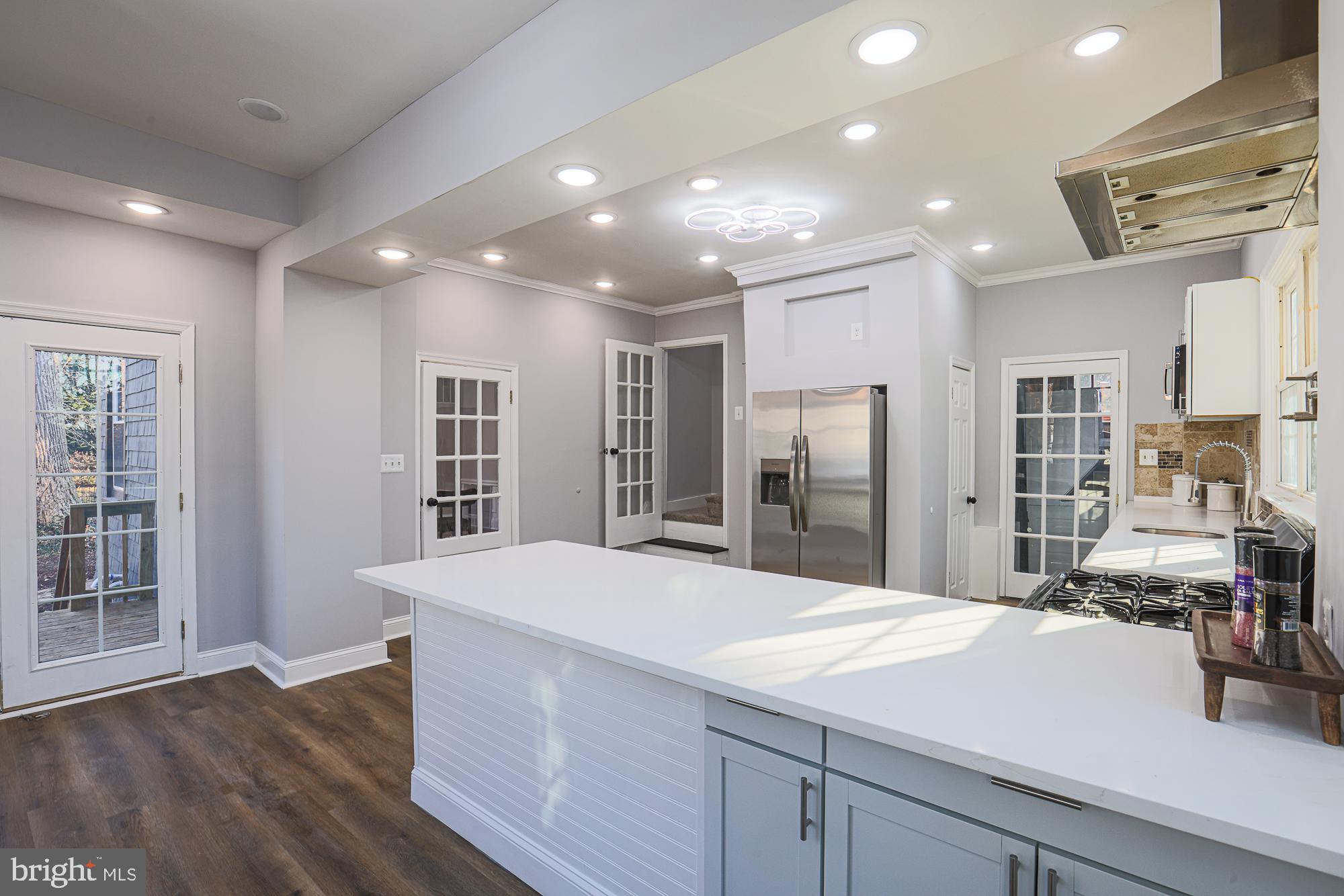 WINDSOR HILLS - Residential