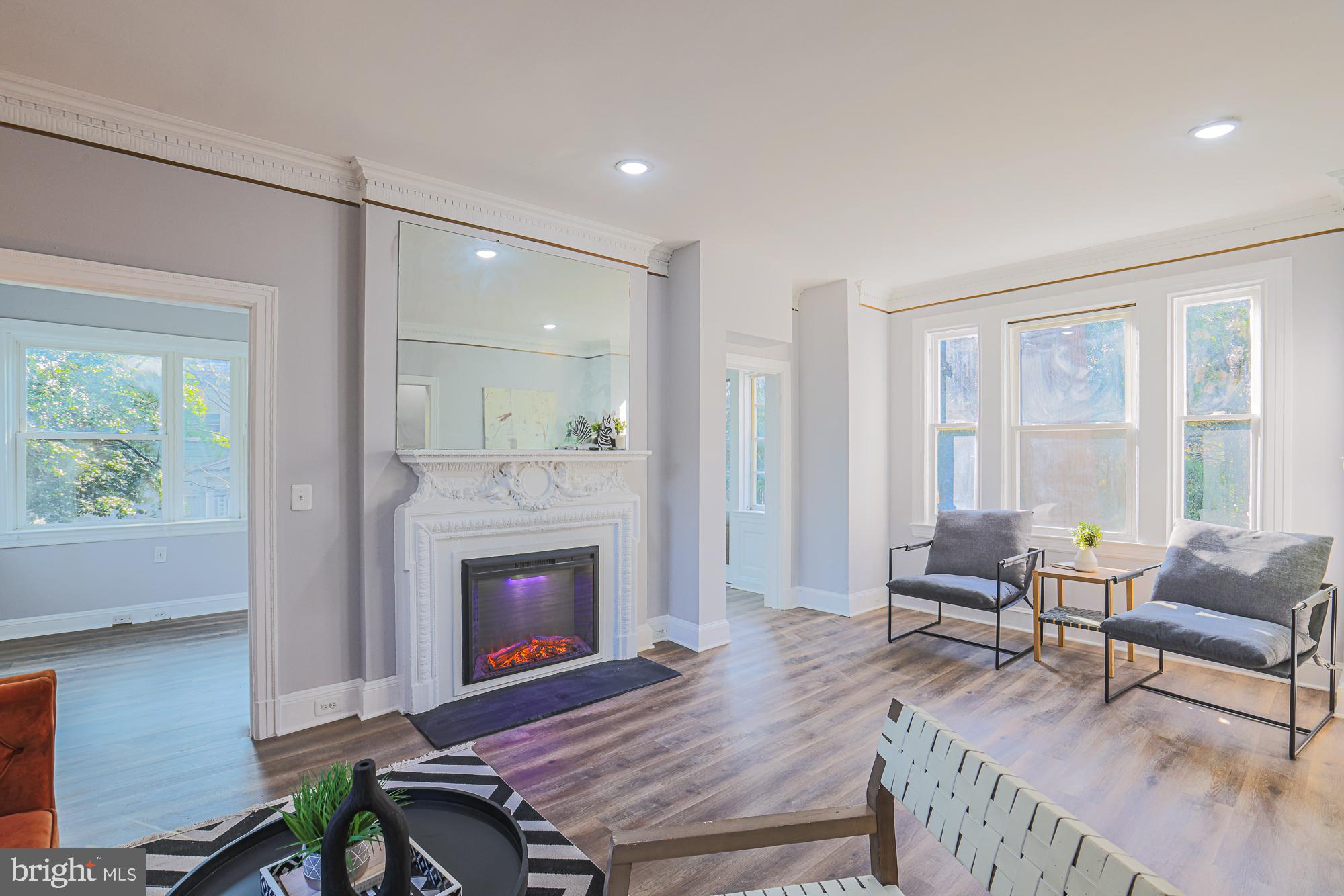 WINDSOR HILLS - Residential