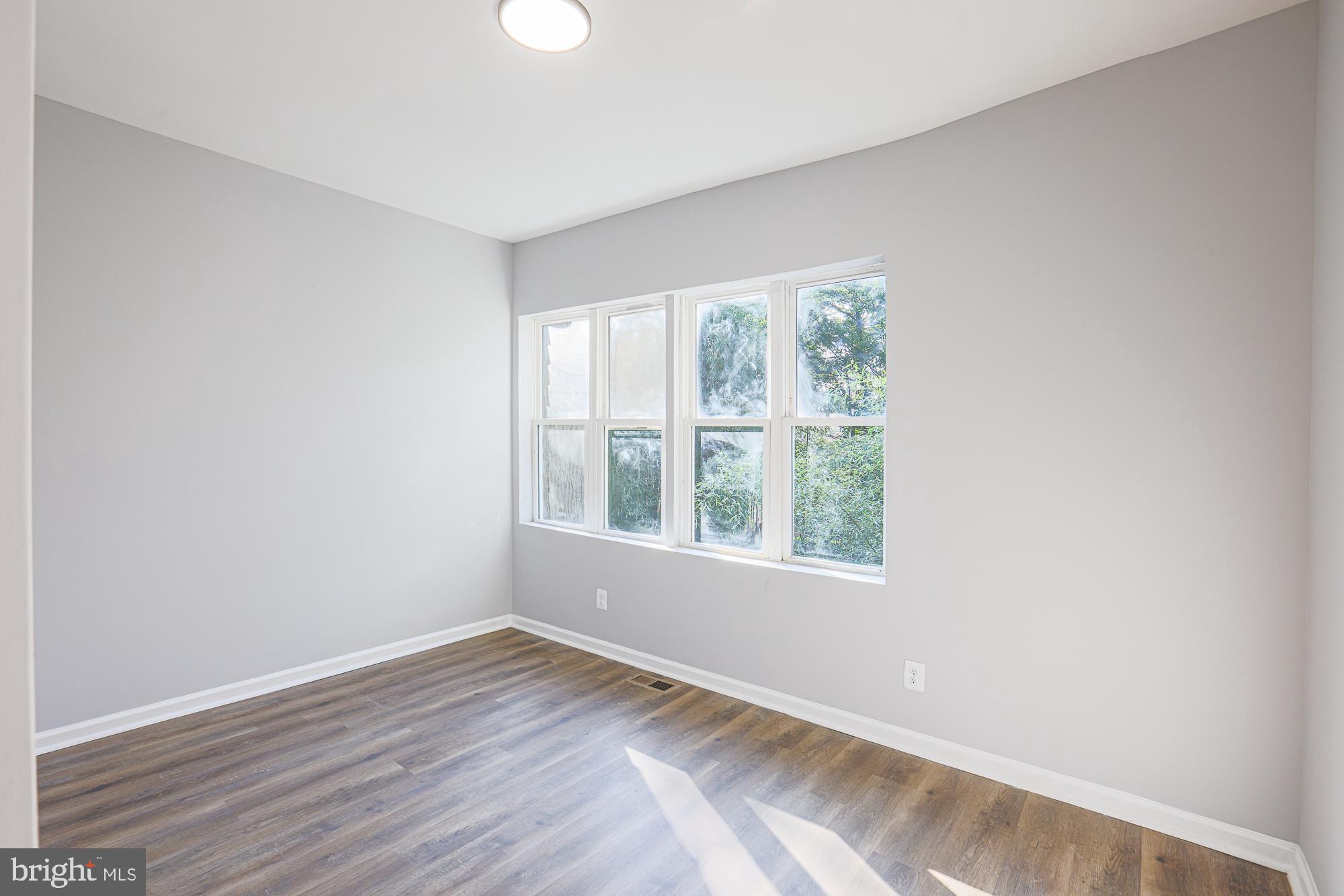 WINDSOR HILLS - Residential