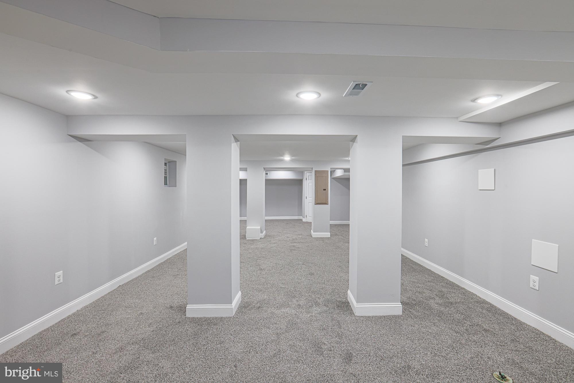 WINDSOR HILLS - Residential