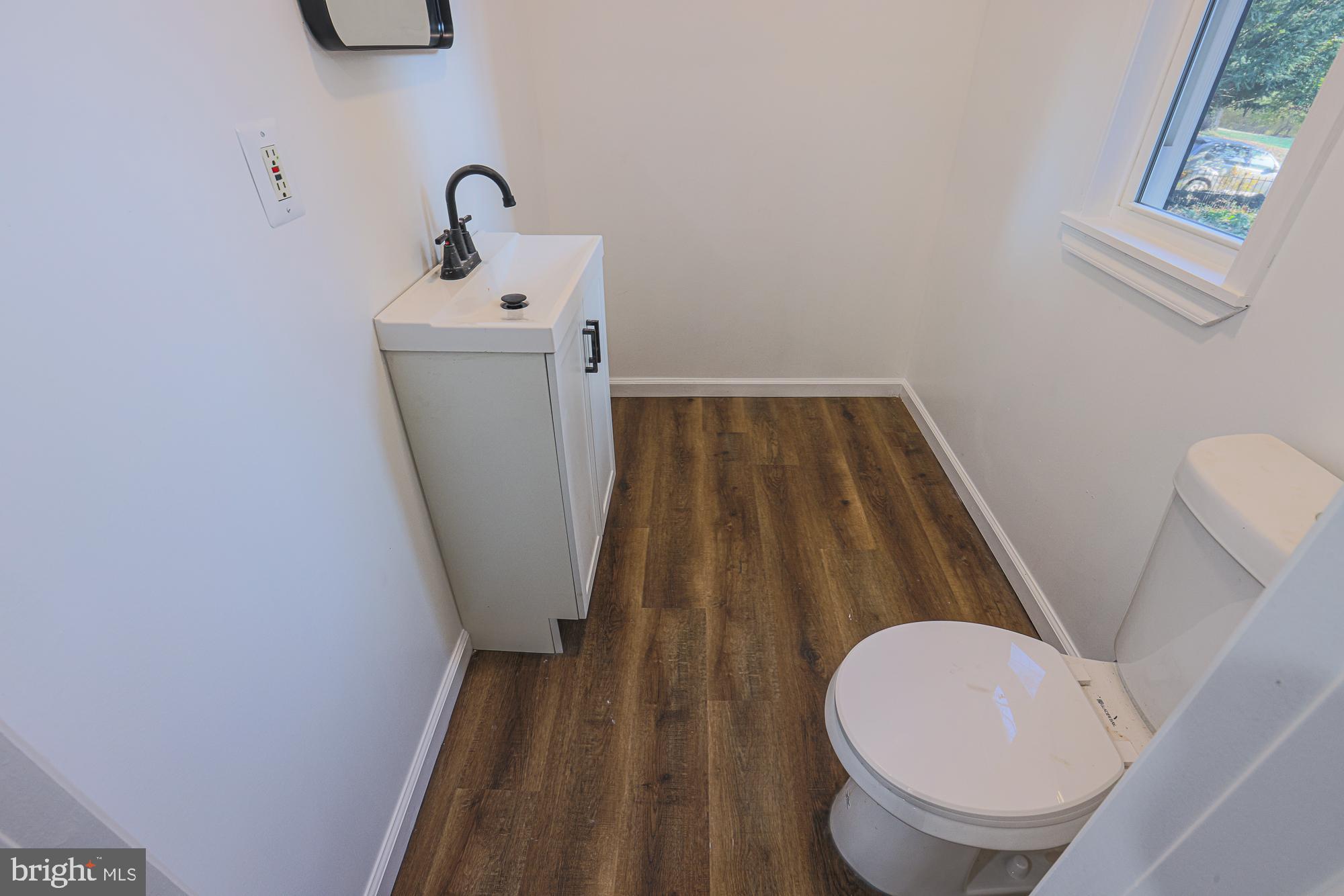 WINDSOR HILLS - Residential