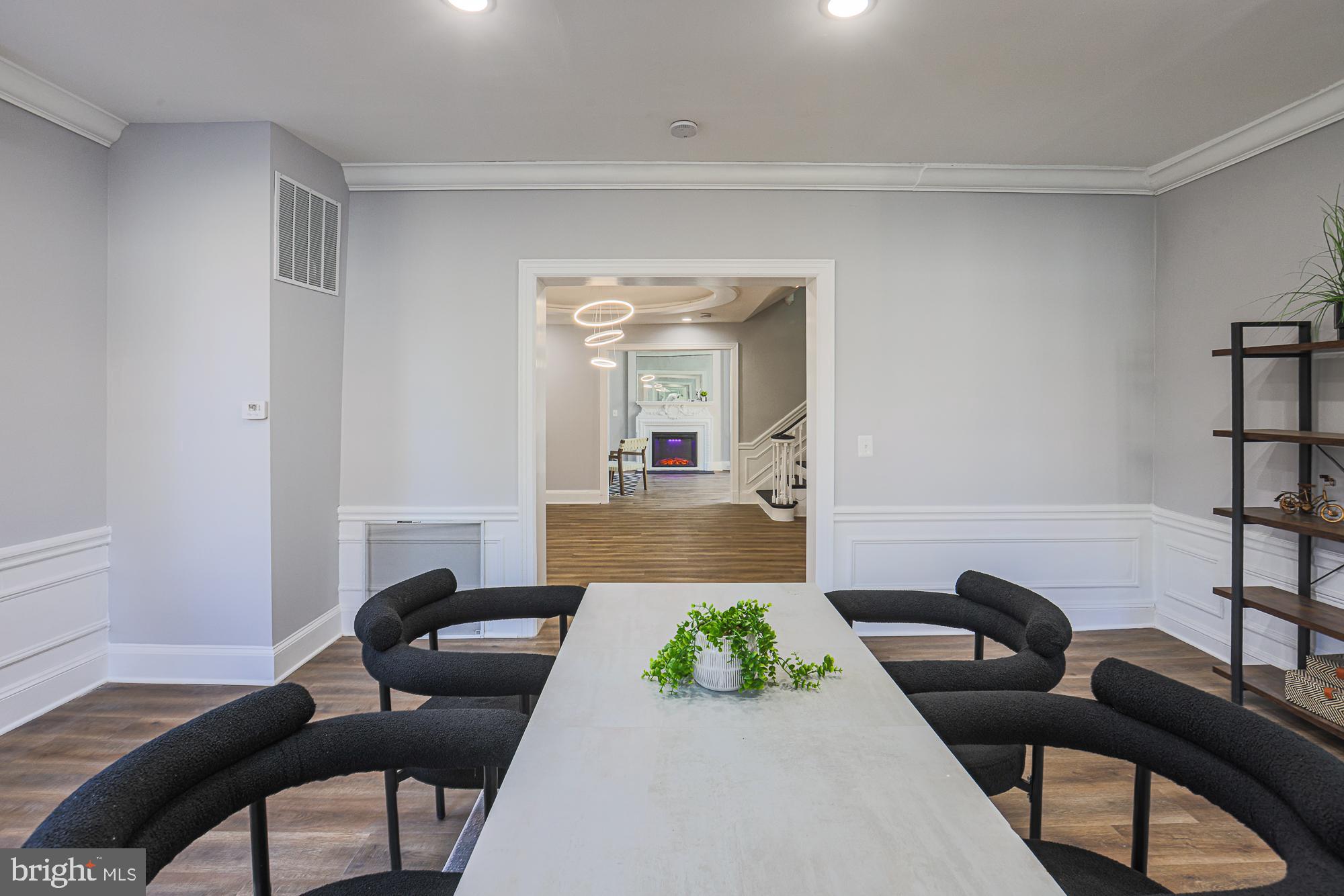 WINDSOR HILLS - Residential