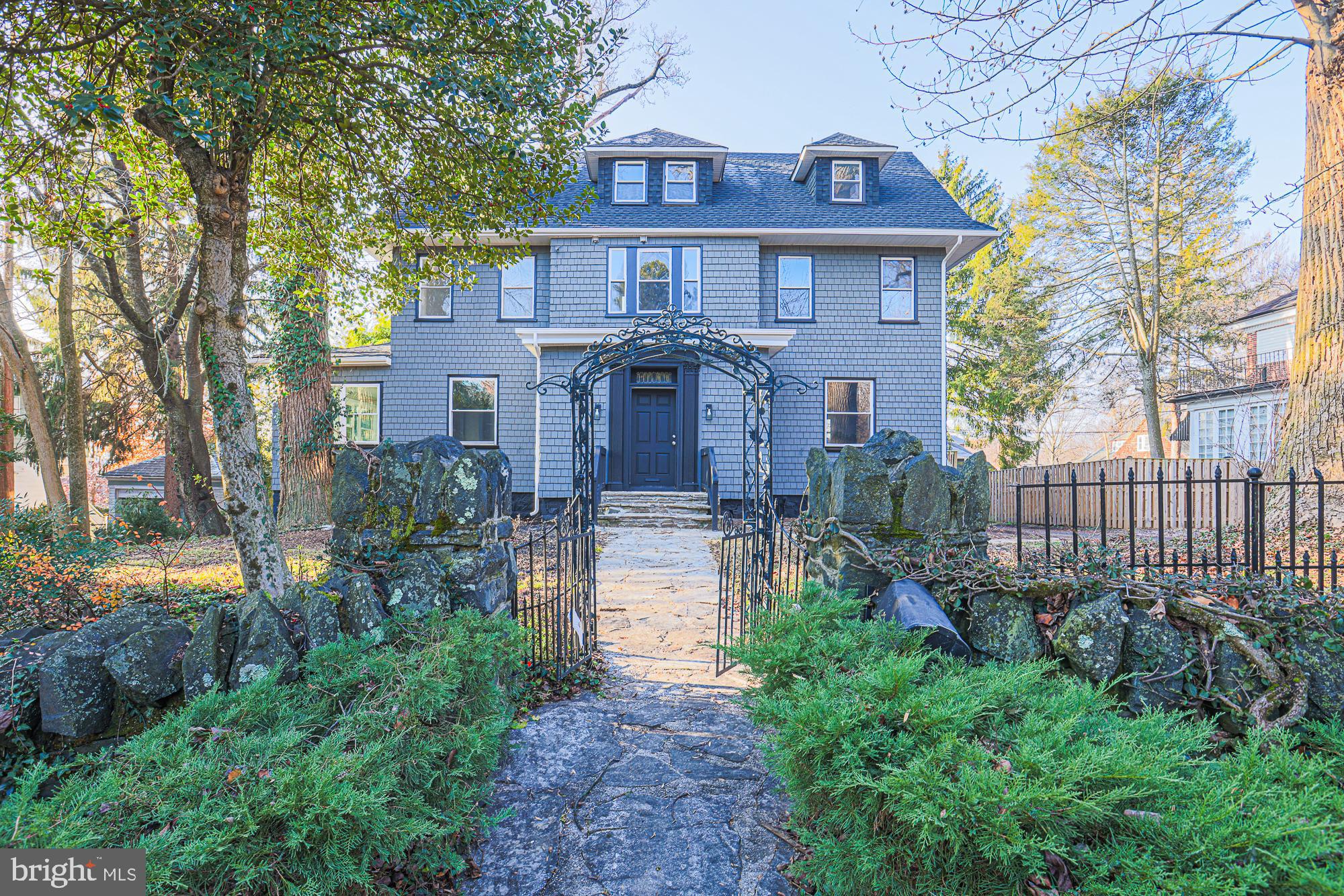 WINDSOR HILLS - Residential