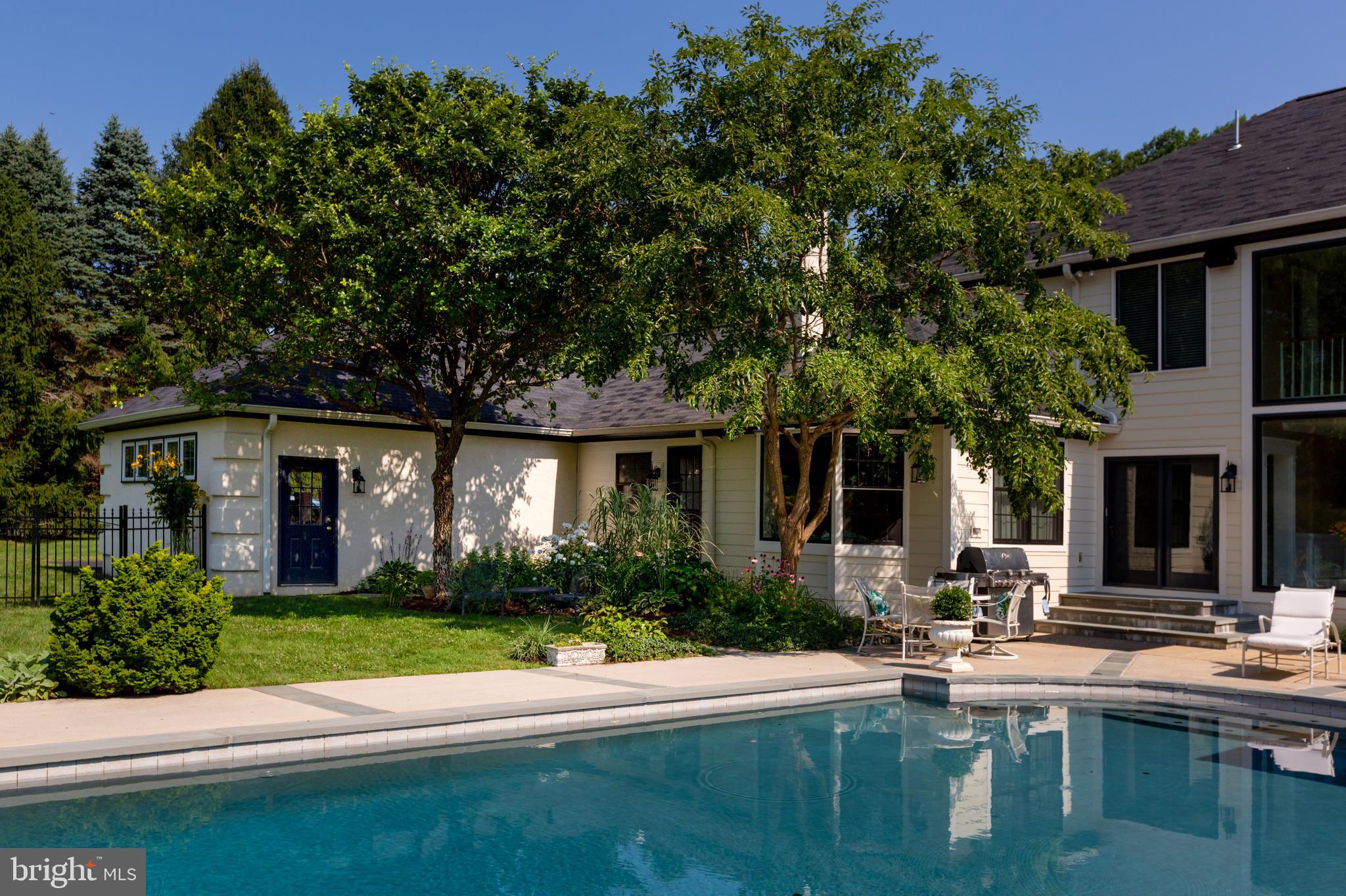 RADNOR HUNT - Residential