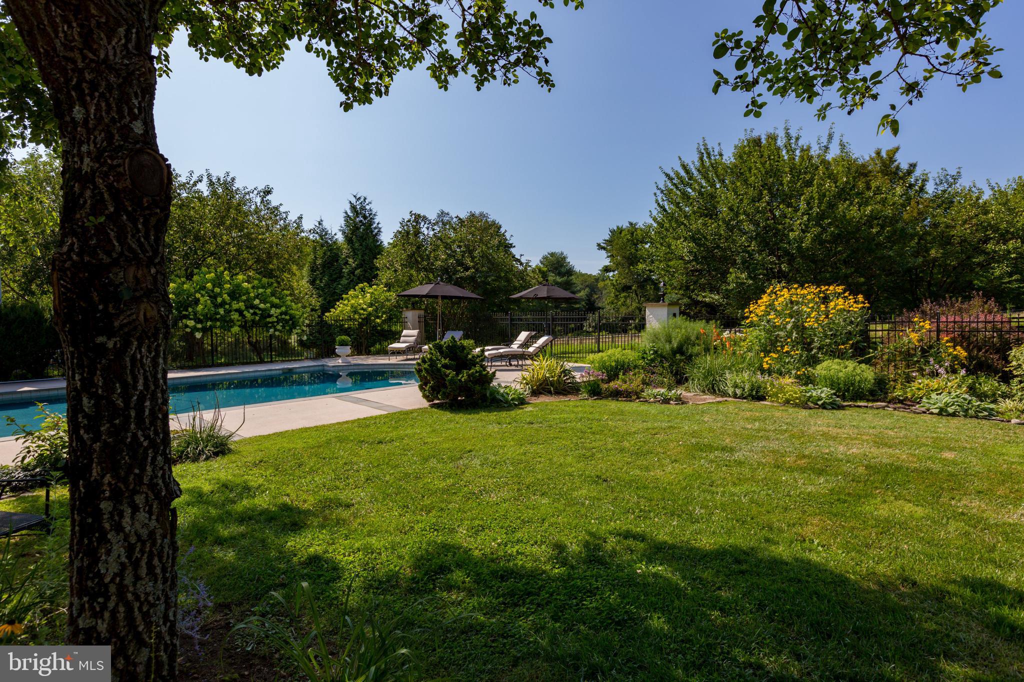 RADNOR HUNT - Residential