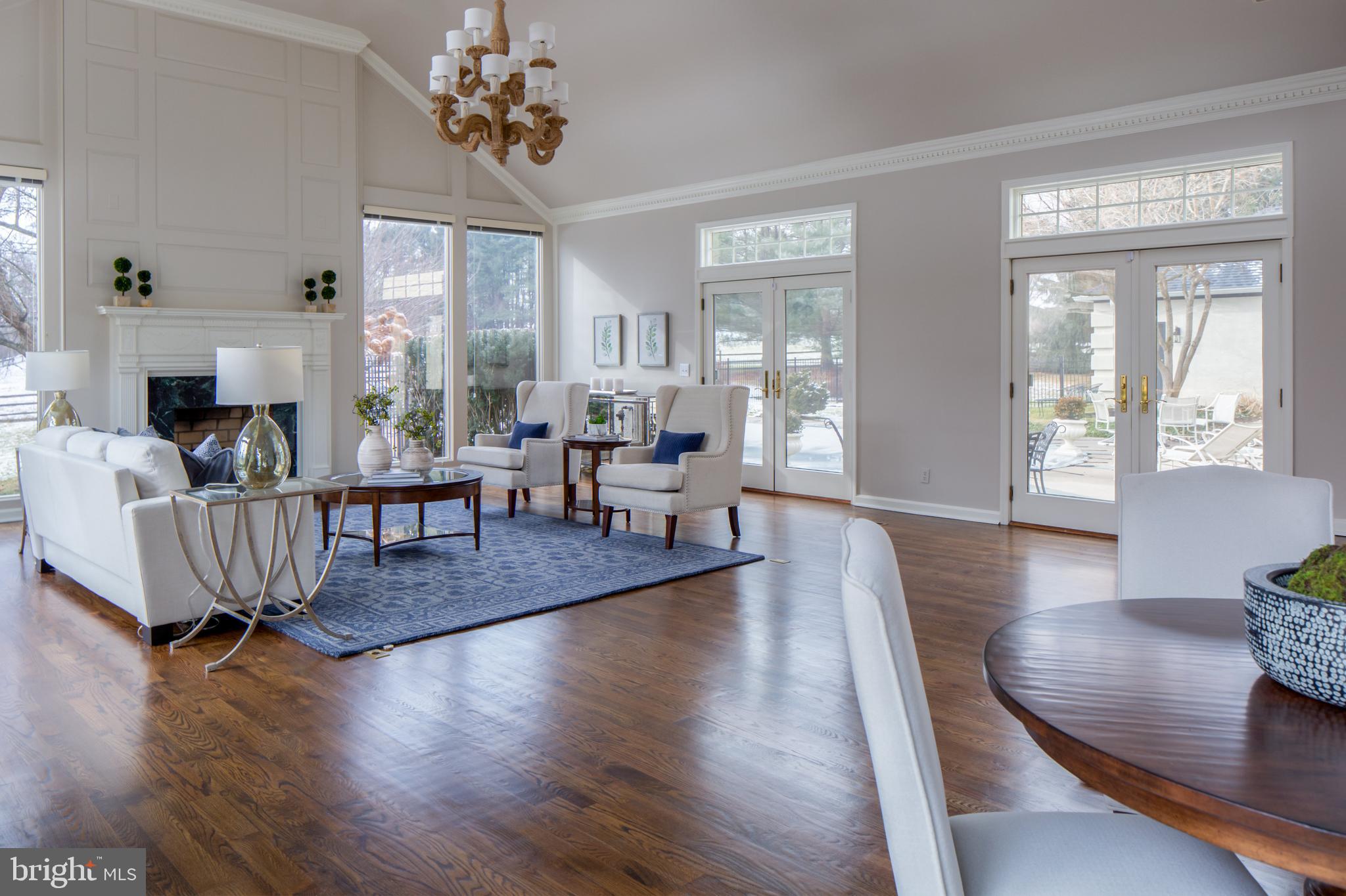RADNOR HUNT - Residential