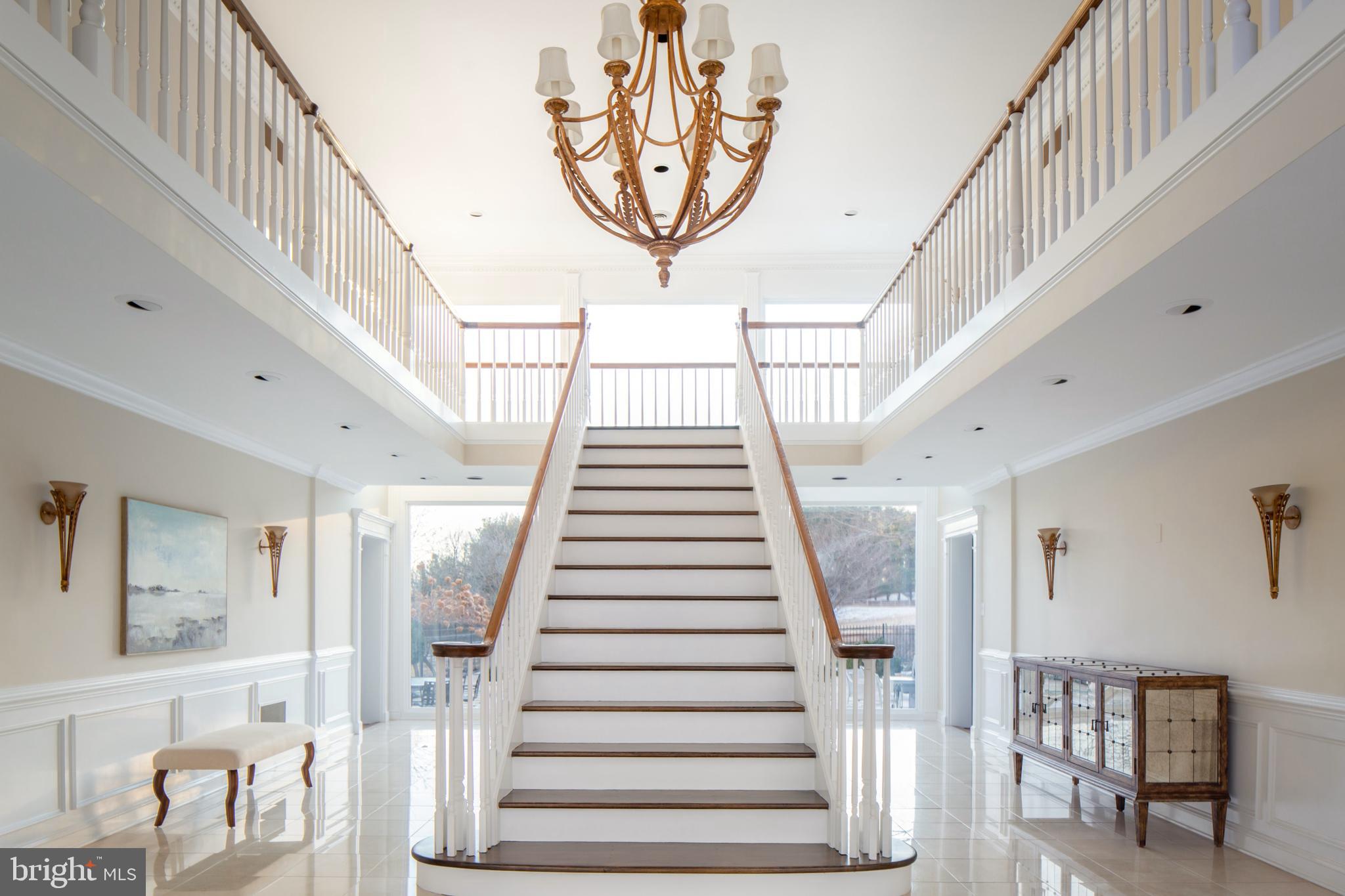 RADNOR HUNT - Residential